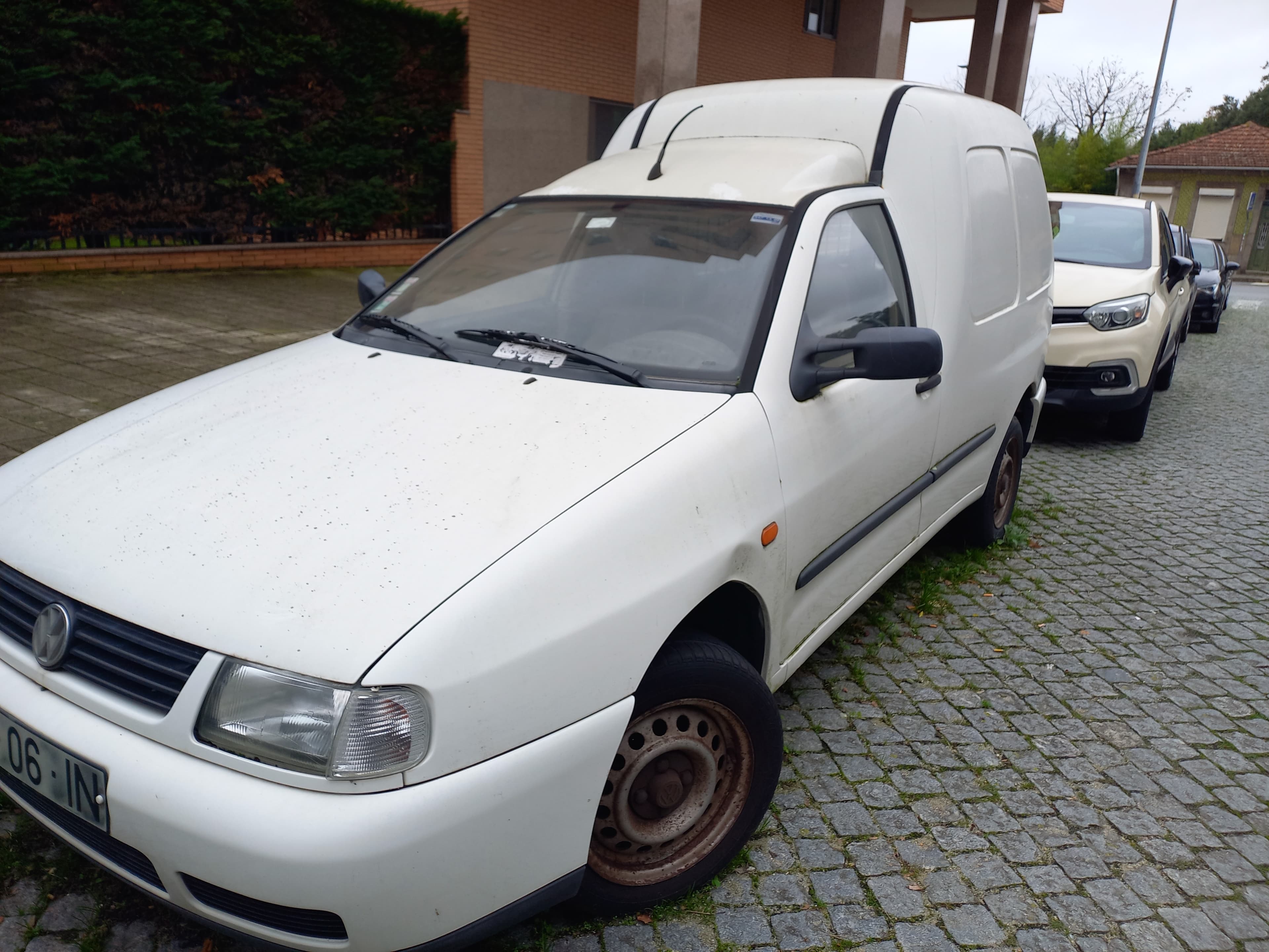 VOLKSWAGEN CADY