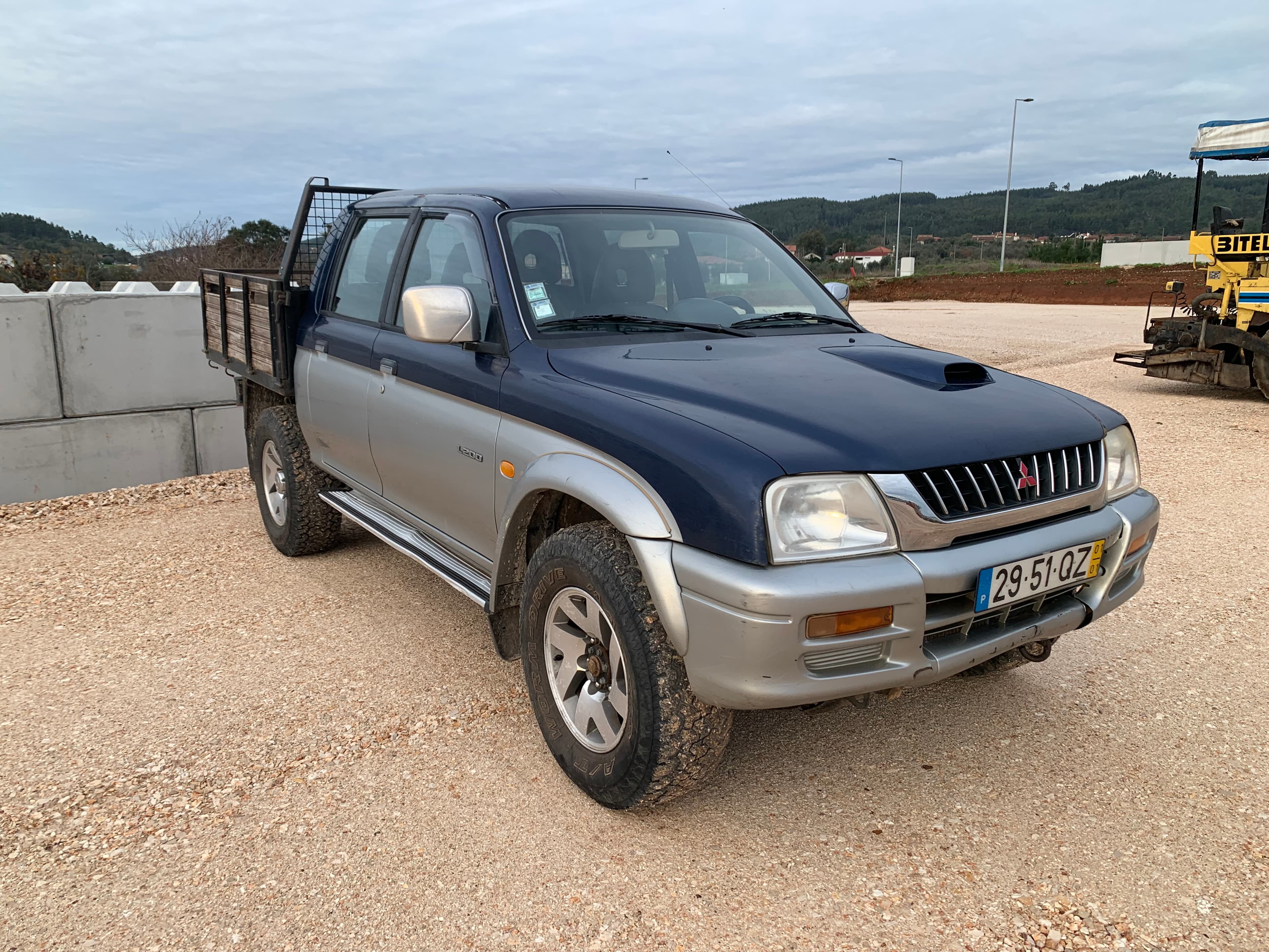 Mitsubishi L200 · Ano 2001   29-51-QZ