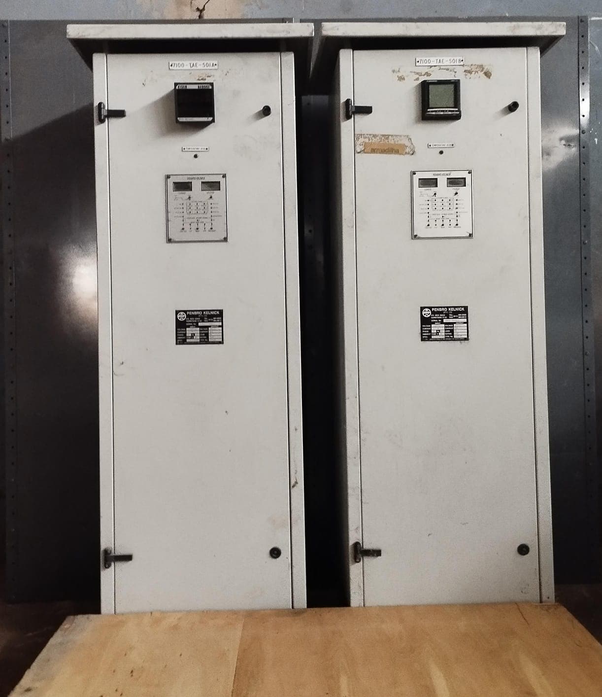 Paineis eléctricos  UPS
