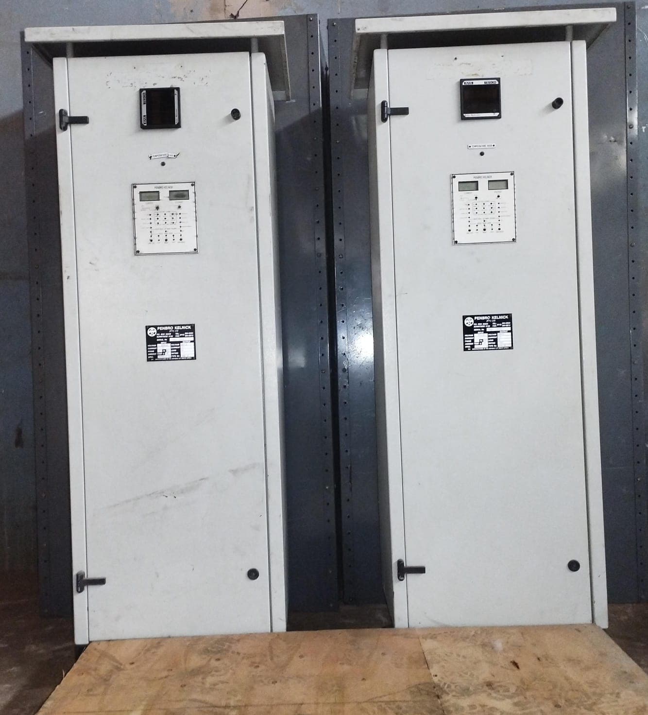 Paineis eléctricos UPS