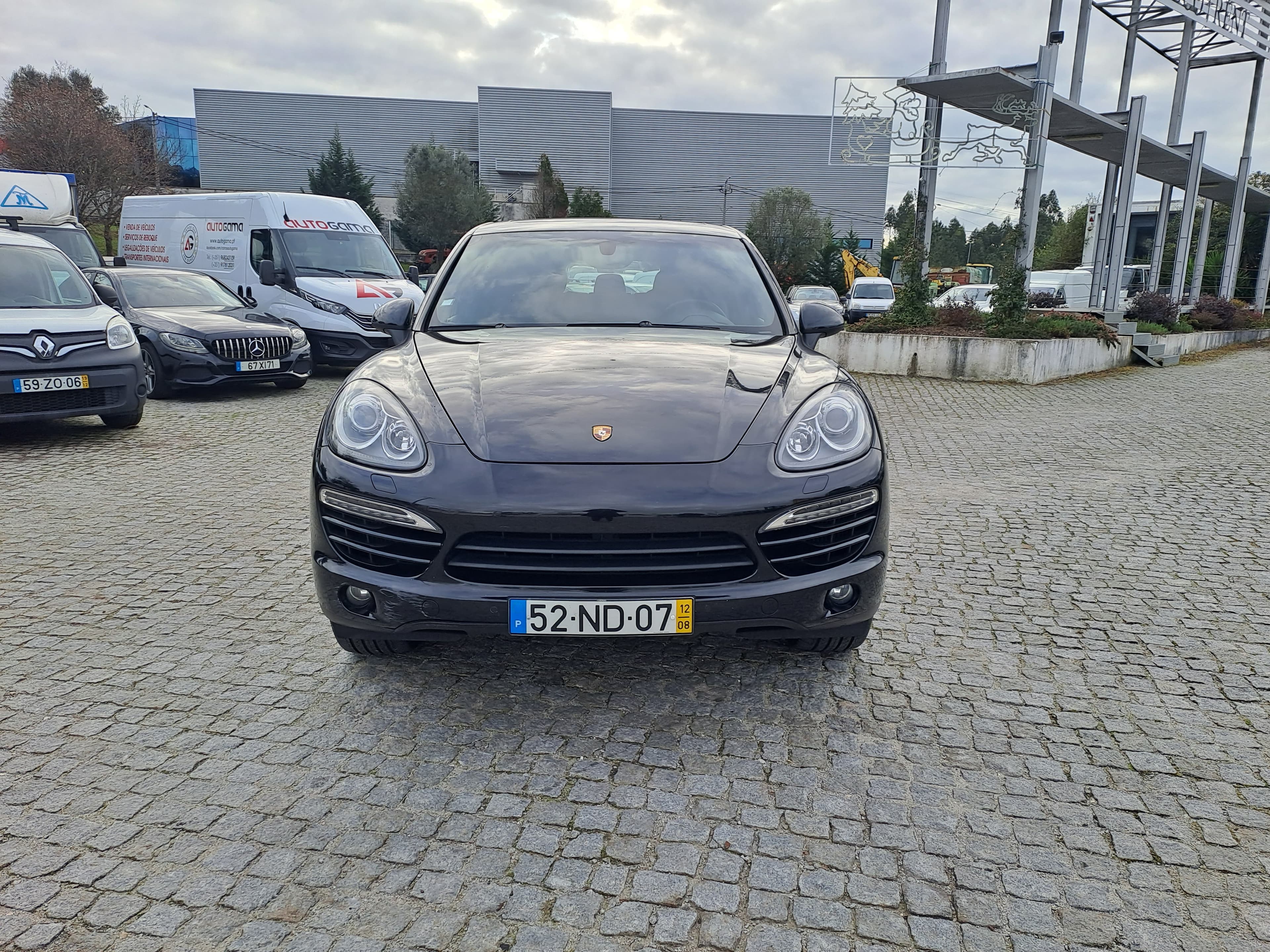 Porsche Cayenne 3.0 V6 · Ano 2012  52-ND-07