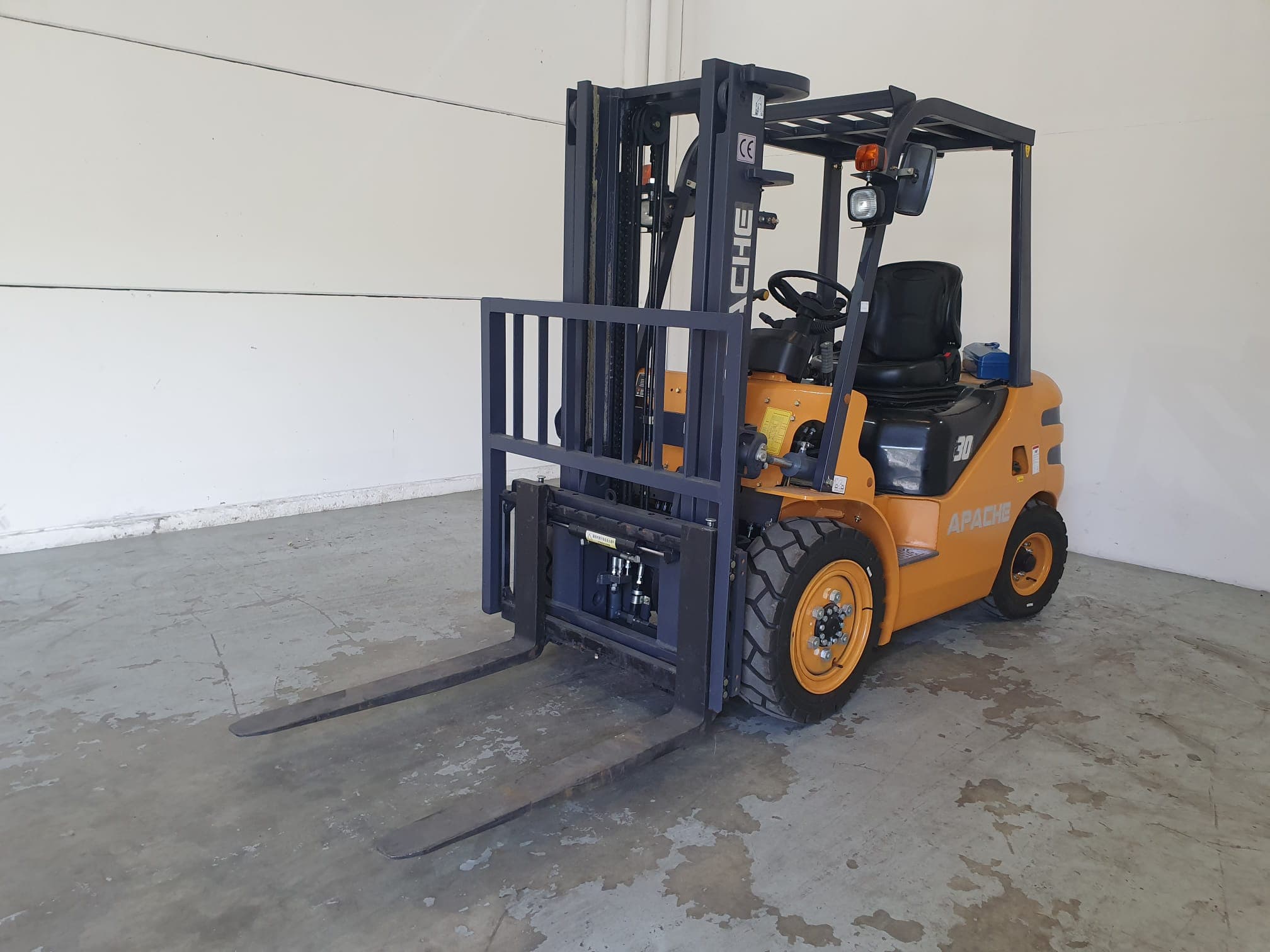 Empilhador Apache HH307