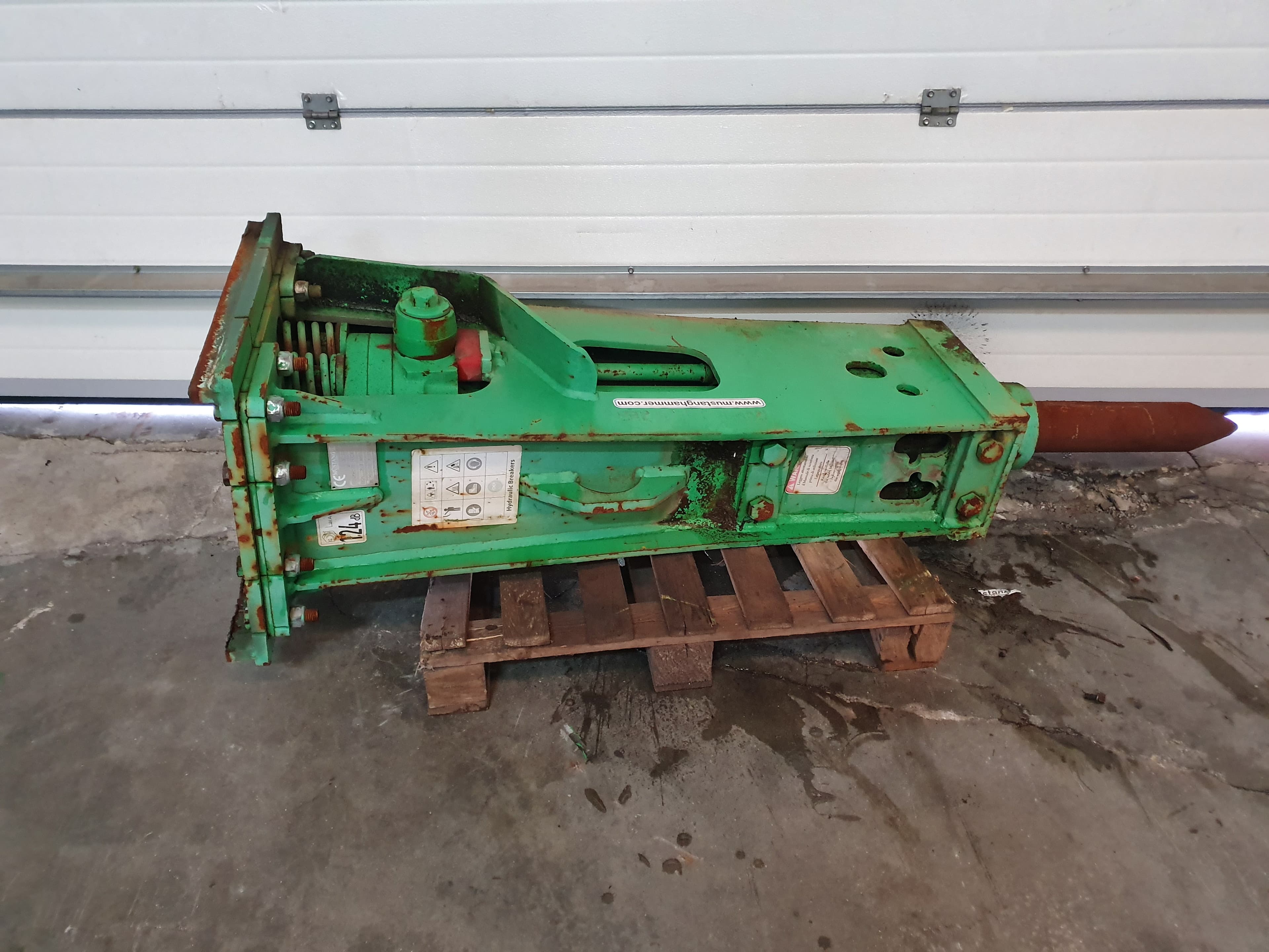Martelo Mustang BRH250