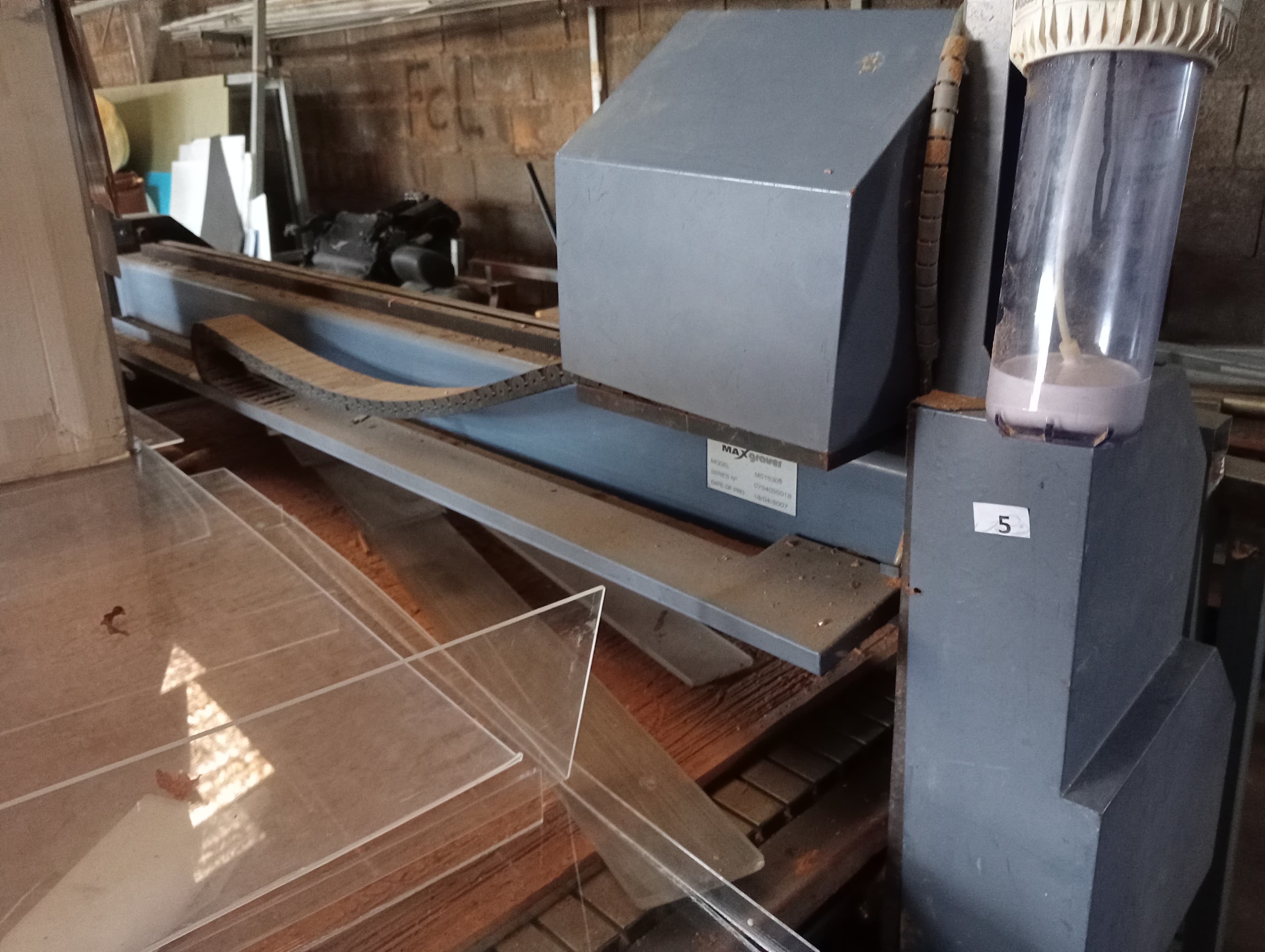 CNC de corte + mesa