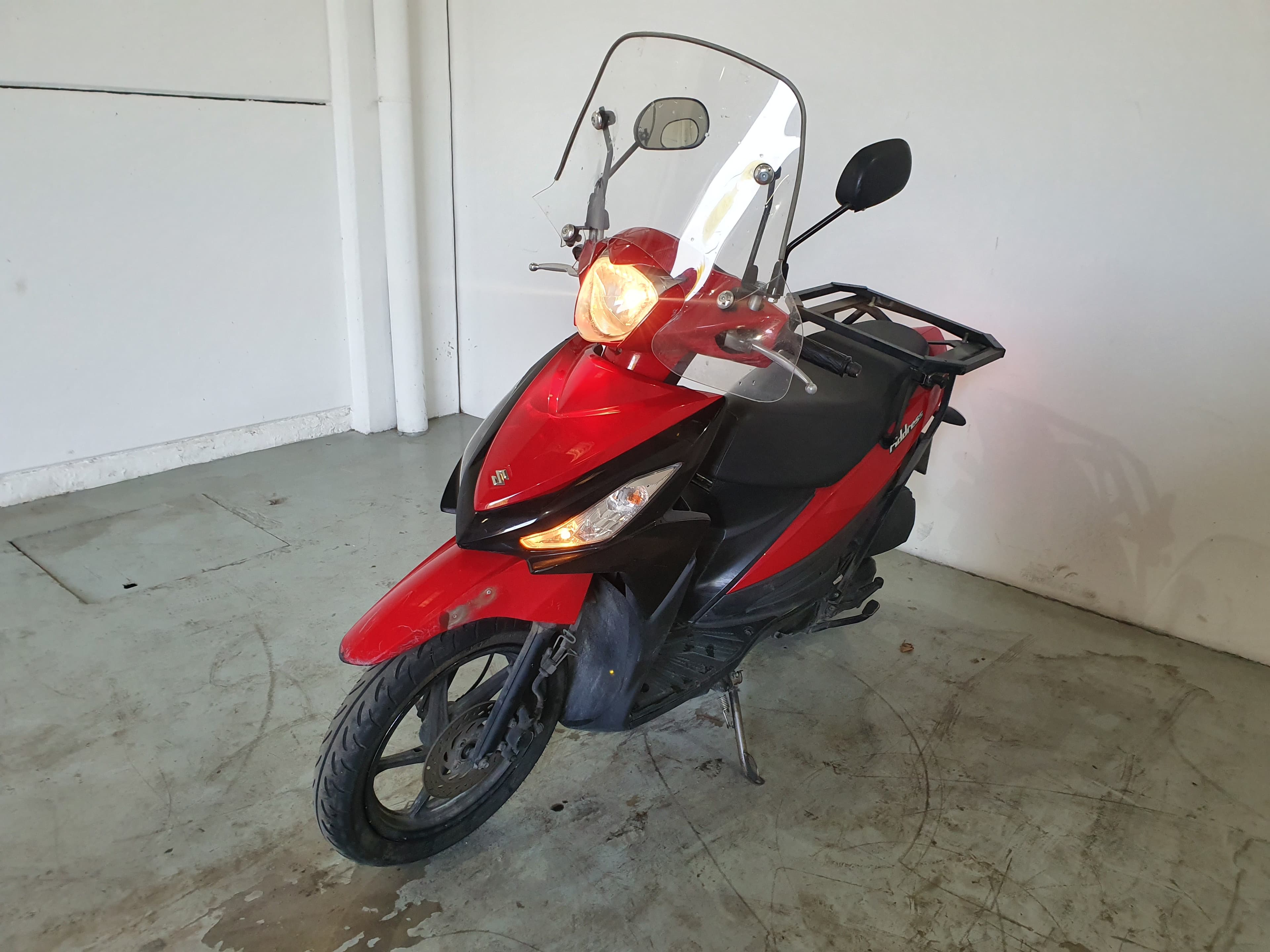 Motociclo Suzuki UK 110 Address · Ano 2015