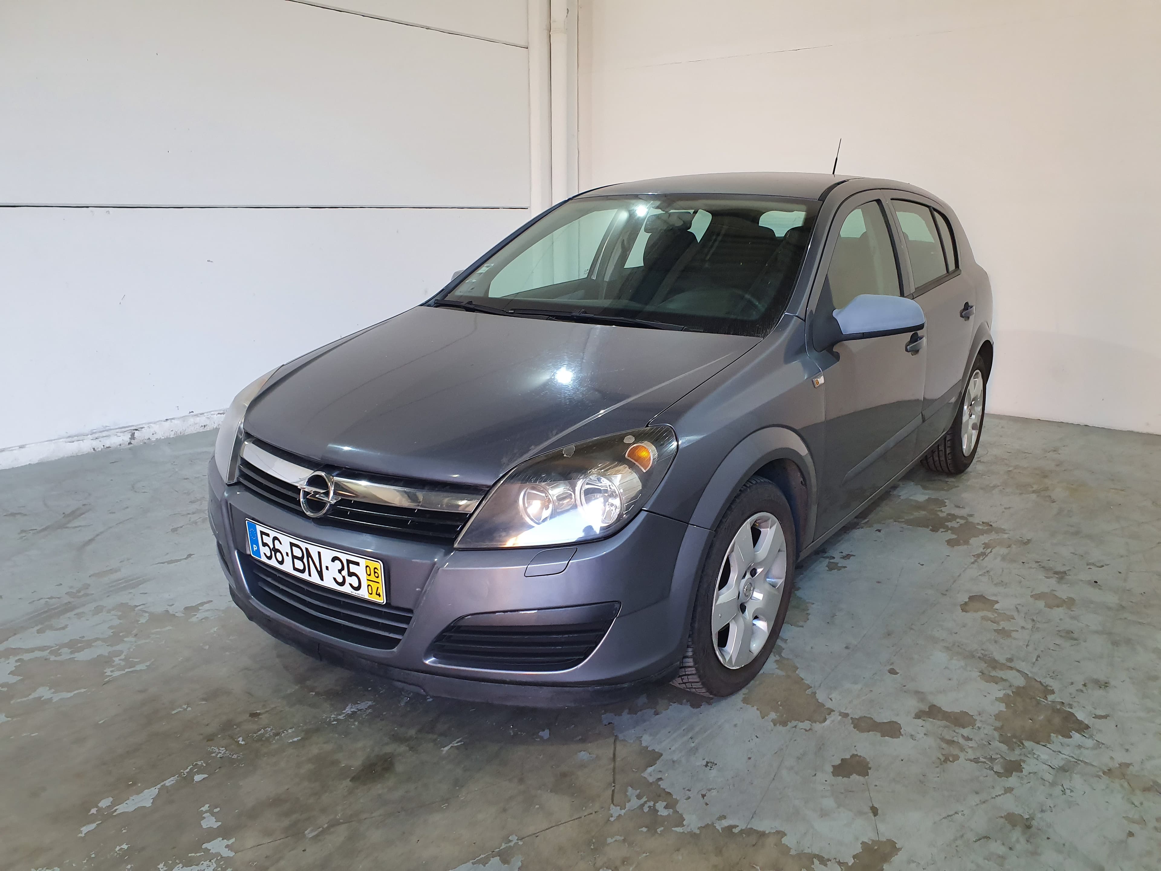Opel Astra · Ano 2006   56-BN-35
