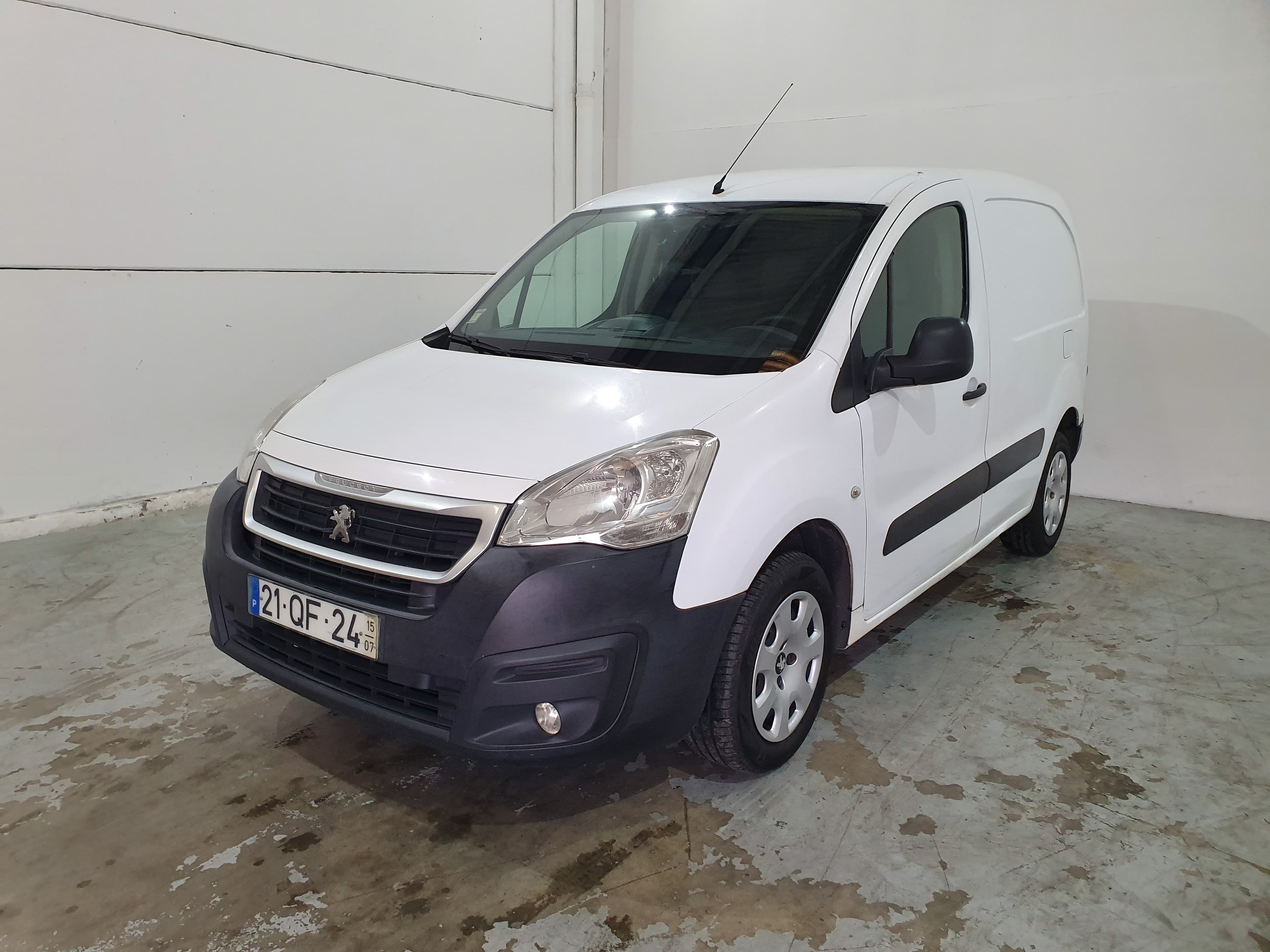 Peugeot Partner · Ano 2015 21-QF-24