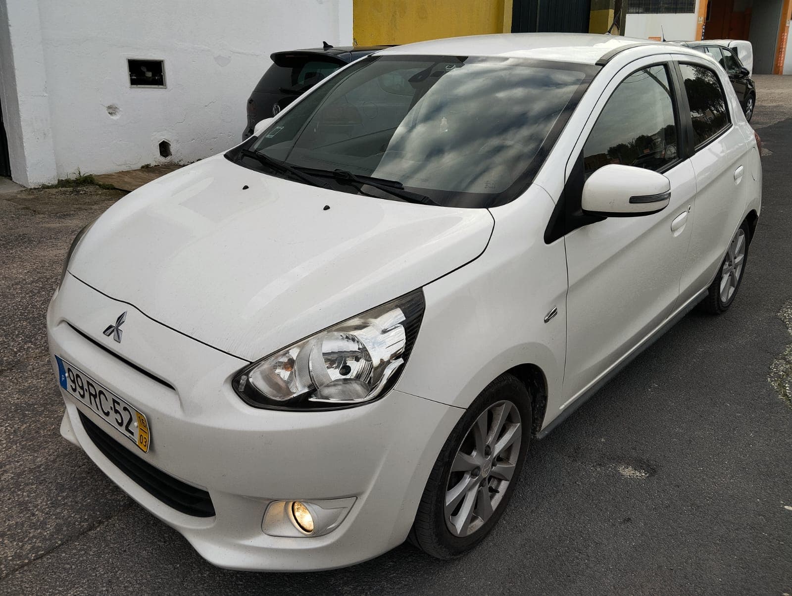 Mitsubishi Space Star Hatchback 1.2 · Ano 2016 99-RC-52