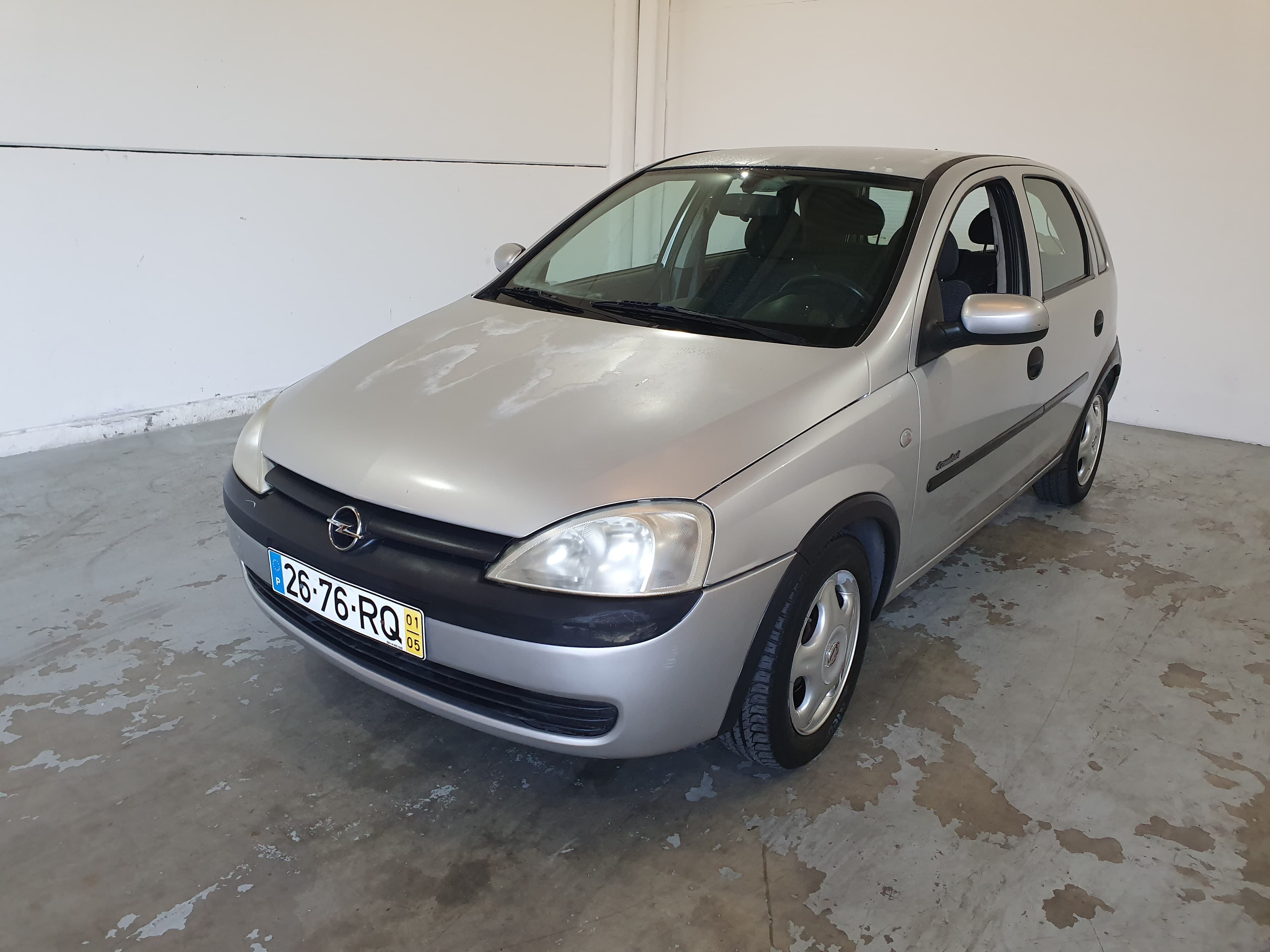 Opel Corsa · Ano 2001  26-76-RQ