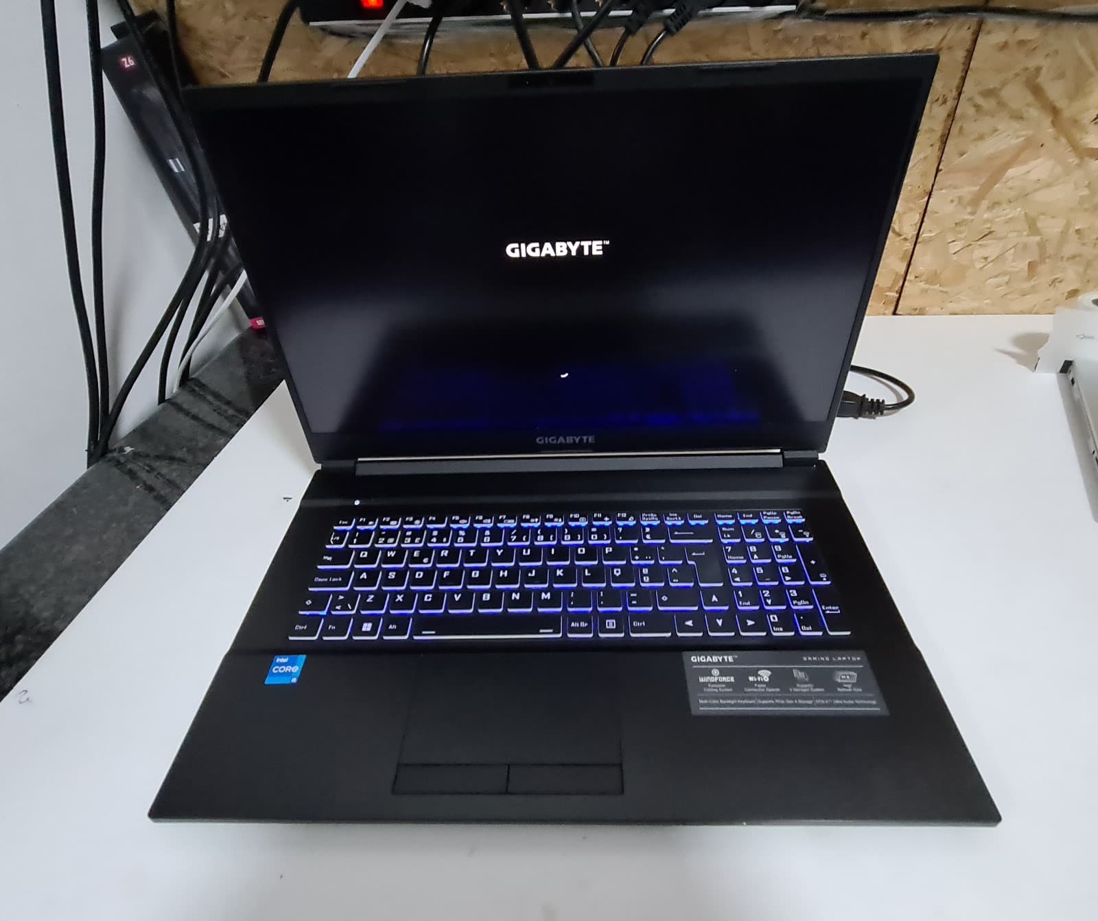 Portátil Gigabyte G7 GD Gaming