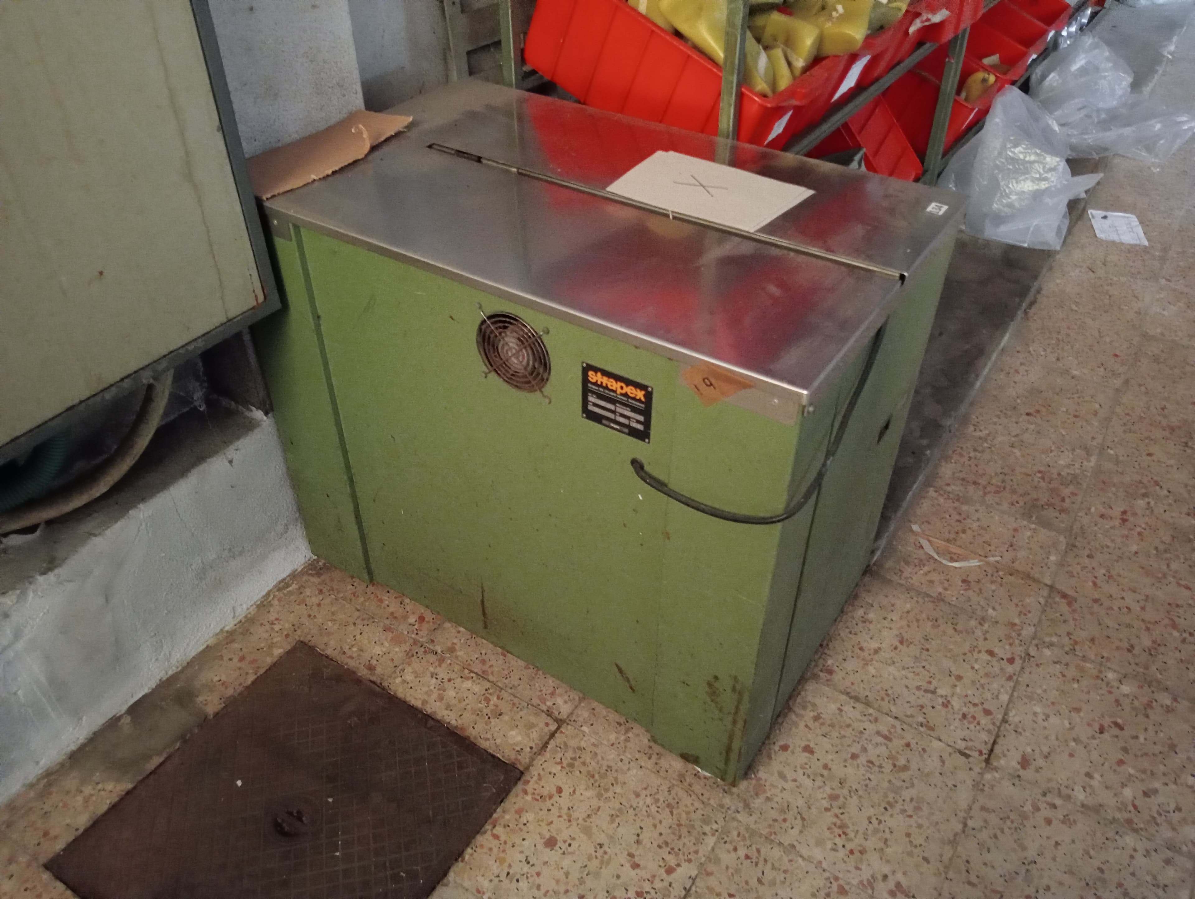 Máquina de cintar