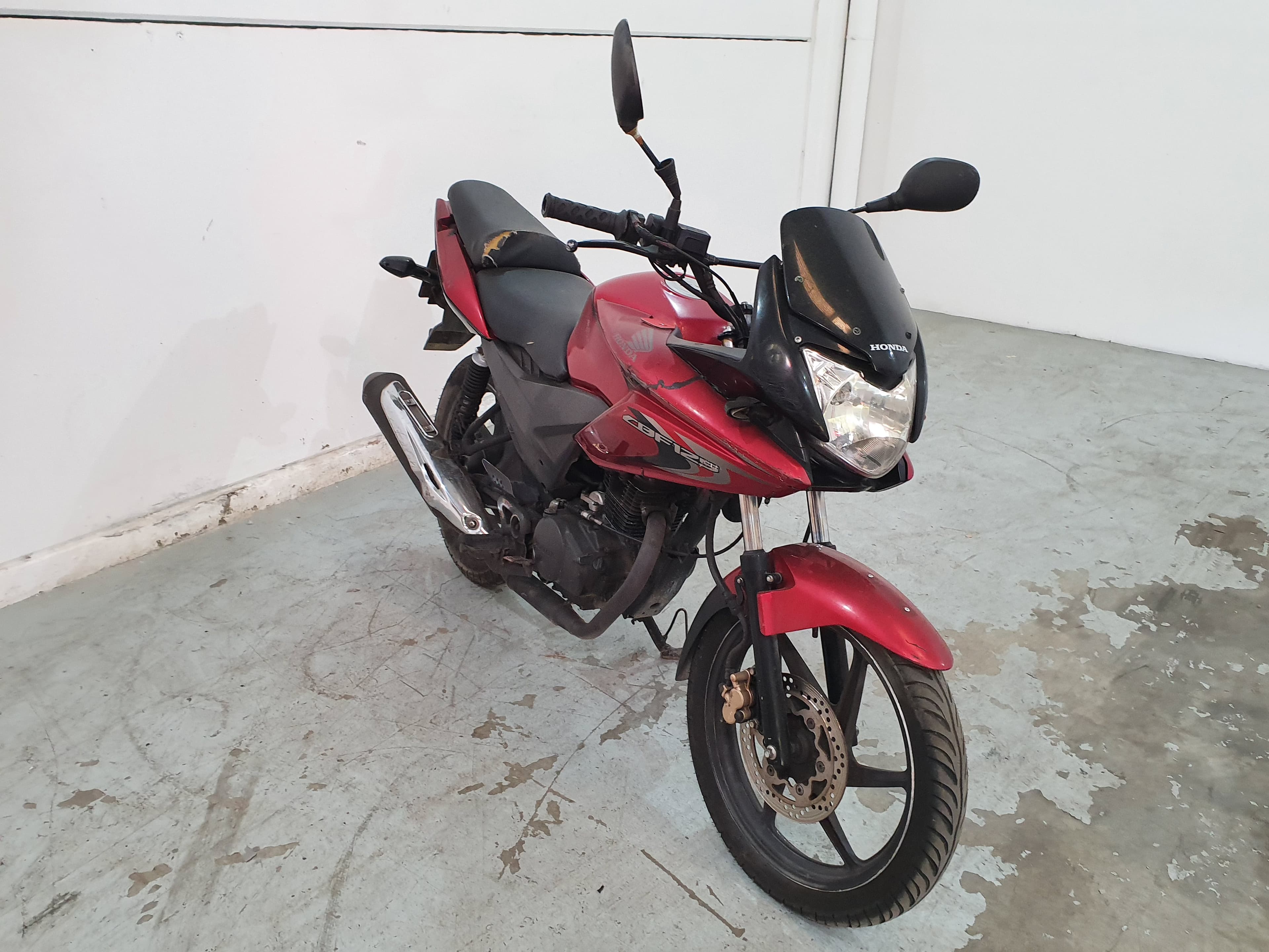 Honda 125 CBF · Ano 2013