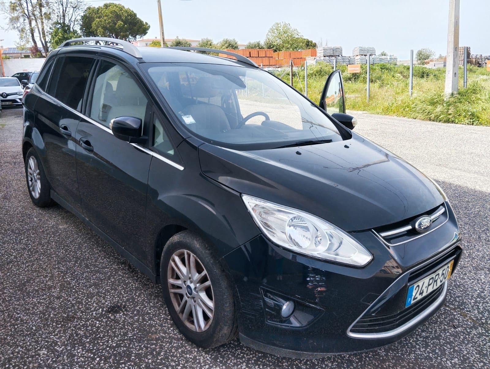 Ford Grand C-Max 1.6 TDCi · Ano 2015 24-PR-50