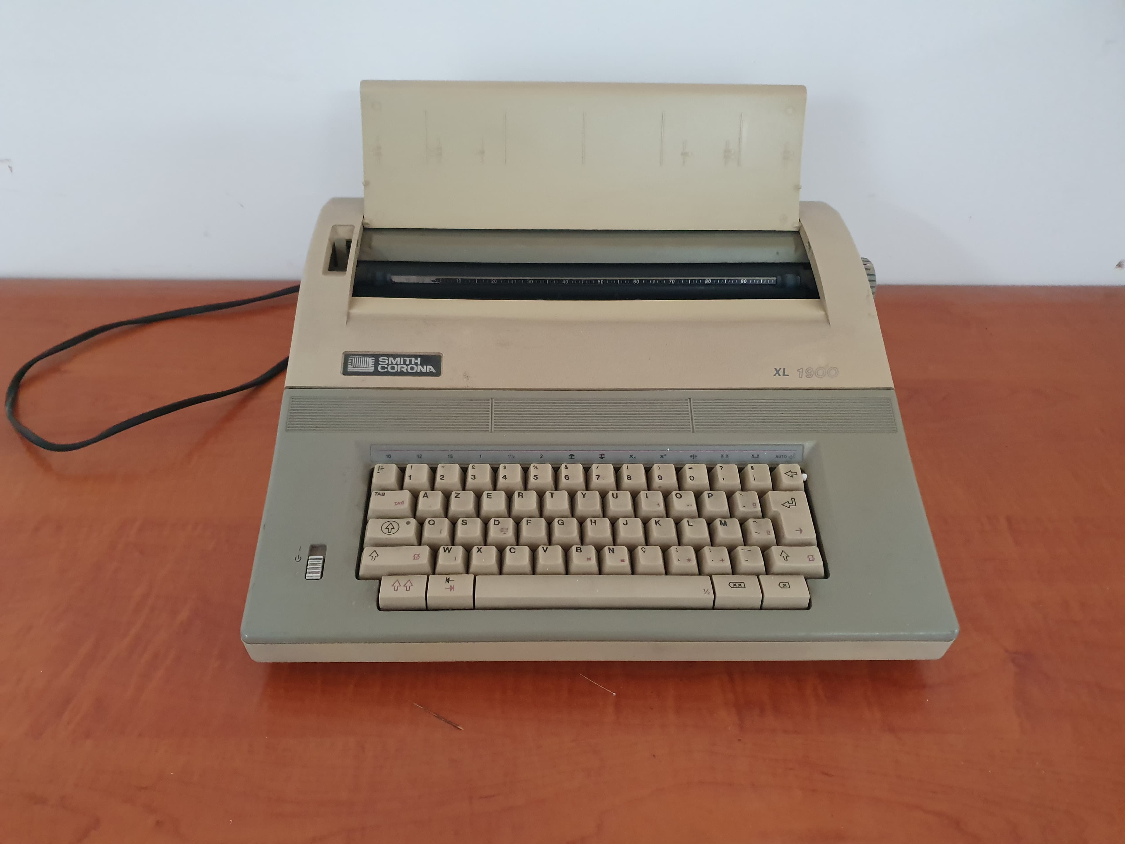 Máquina de escrever Smith Corona XL1900