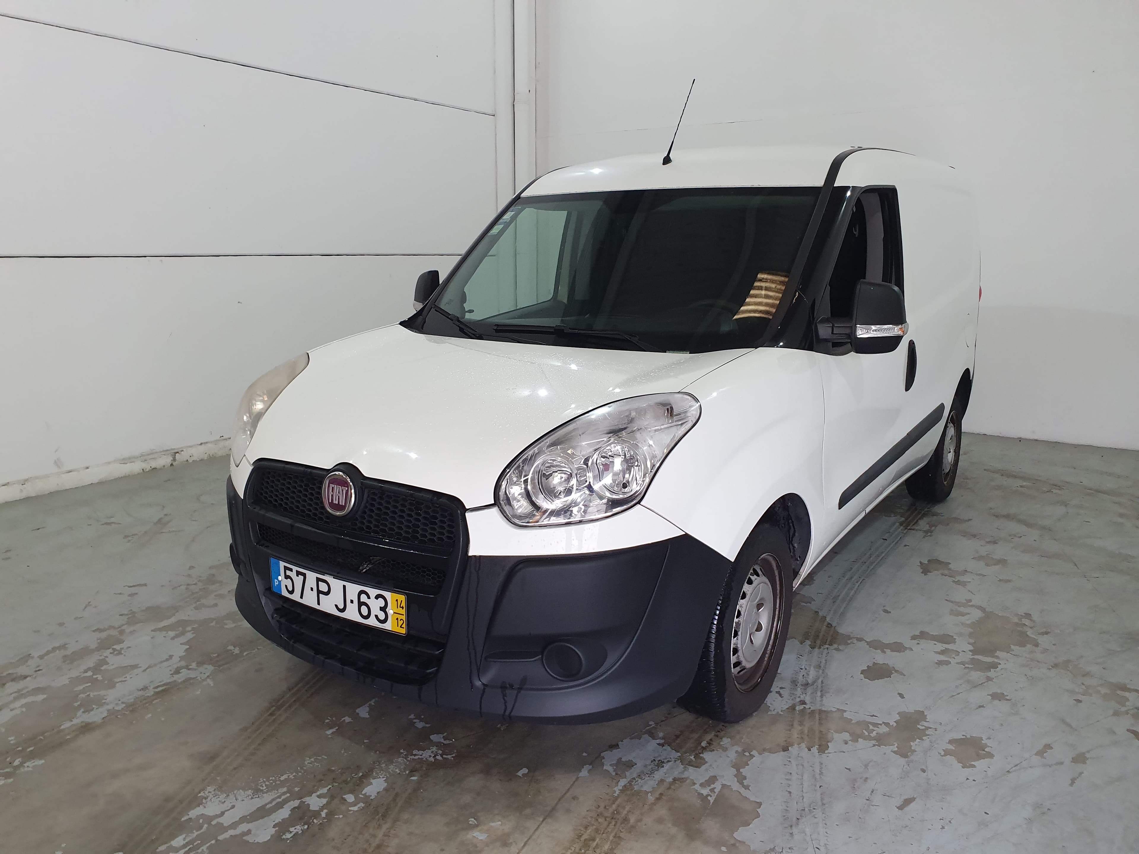 Fiat Doblo  · Ano 2014  57-PJ-63