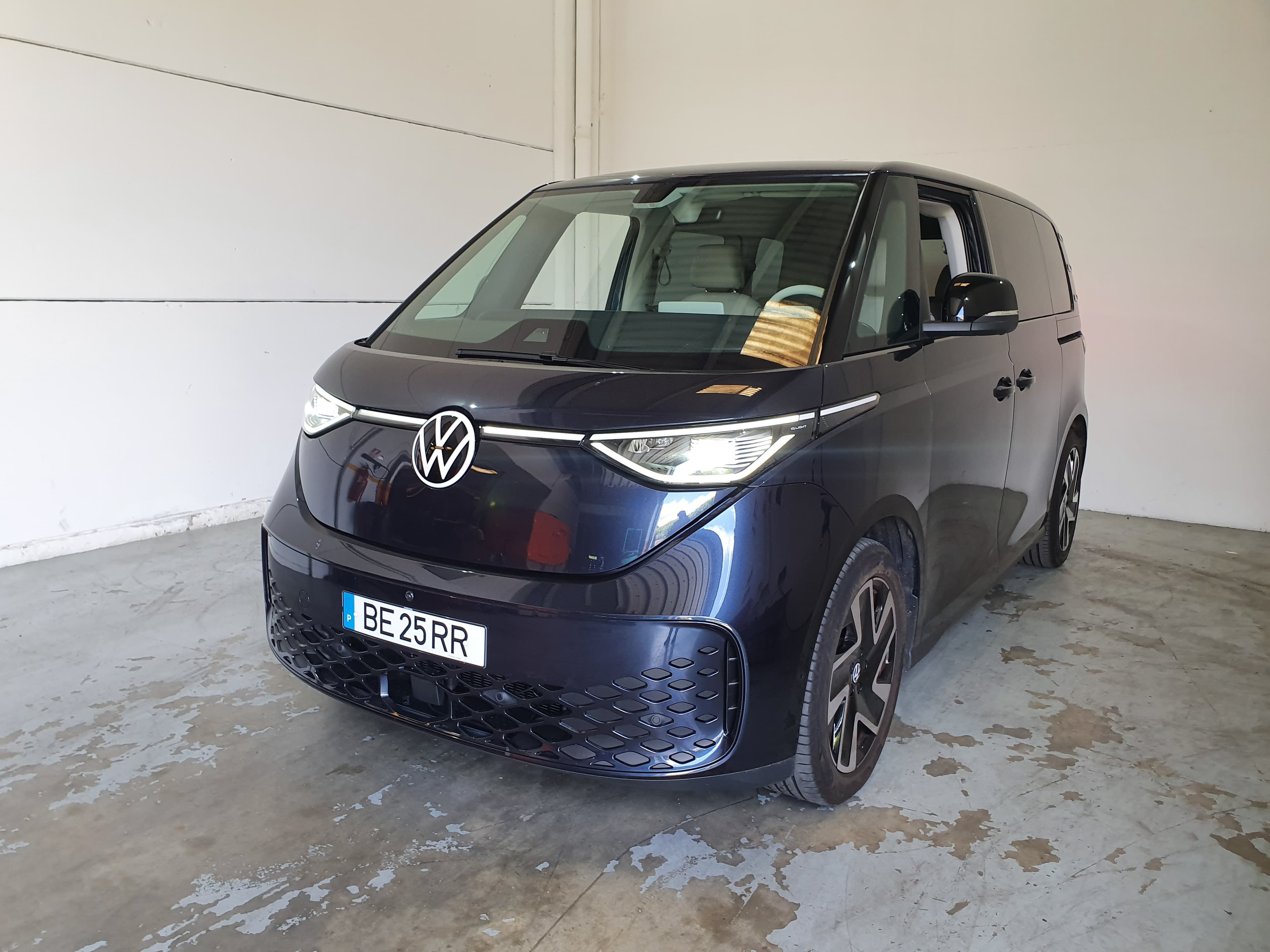 Volkswagen ID Buzz Totalmente Elétrica · BE-25-RR