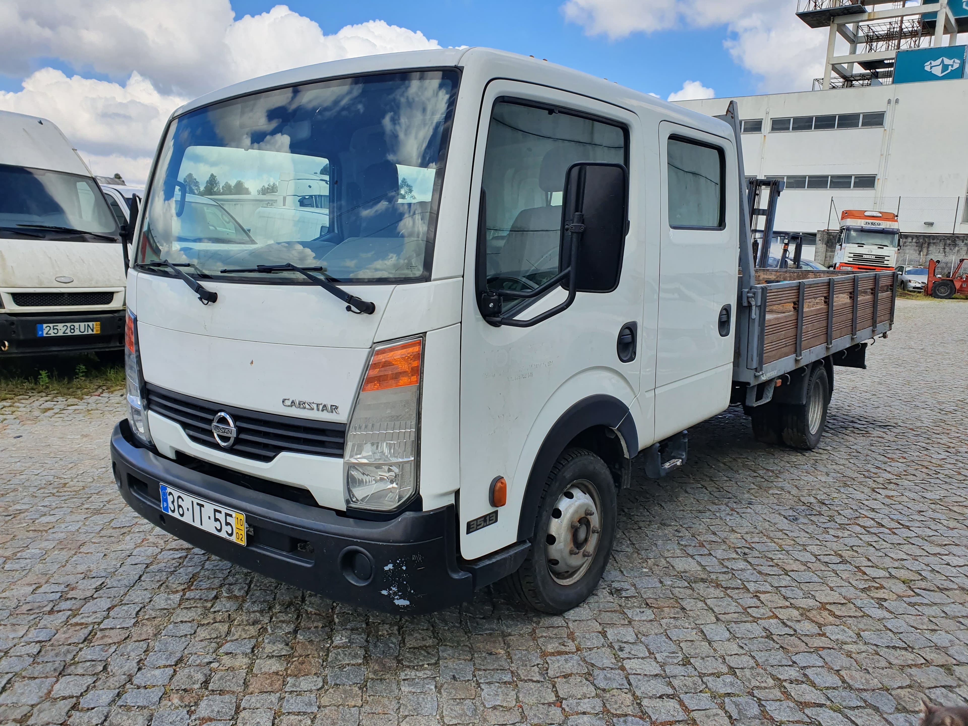 Nissan Cabstar 35.13 · Ano 2010