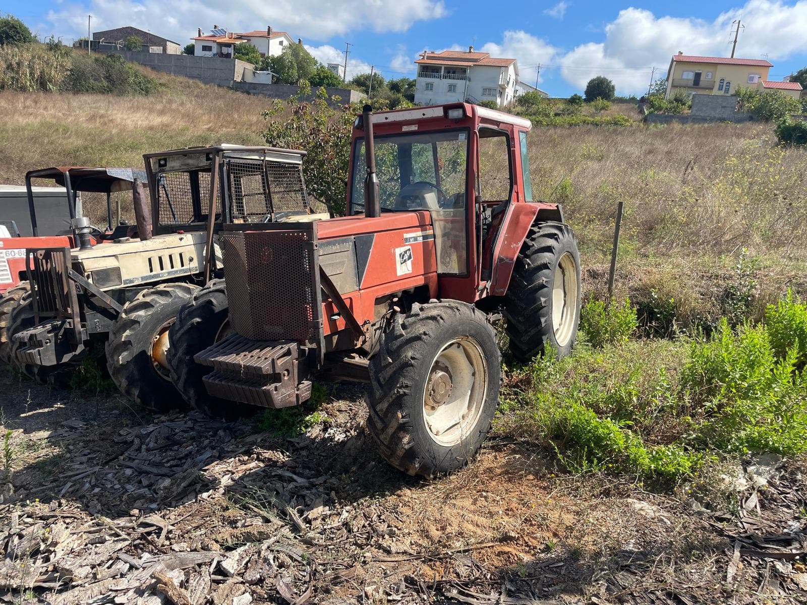Trator Agrícola Fiat F100 DT · Ano 1993