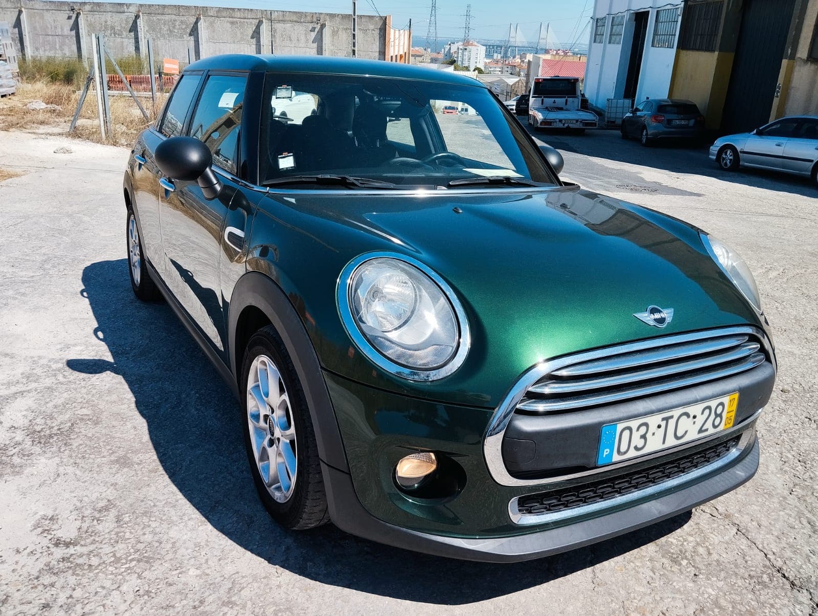 Mini Cooper One D- Ano 2017