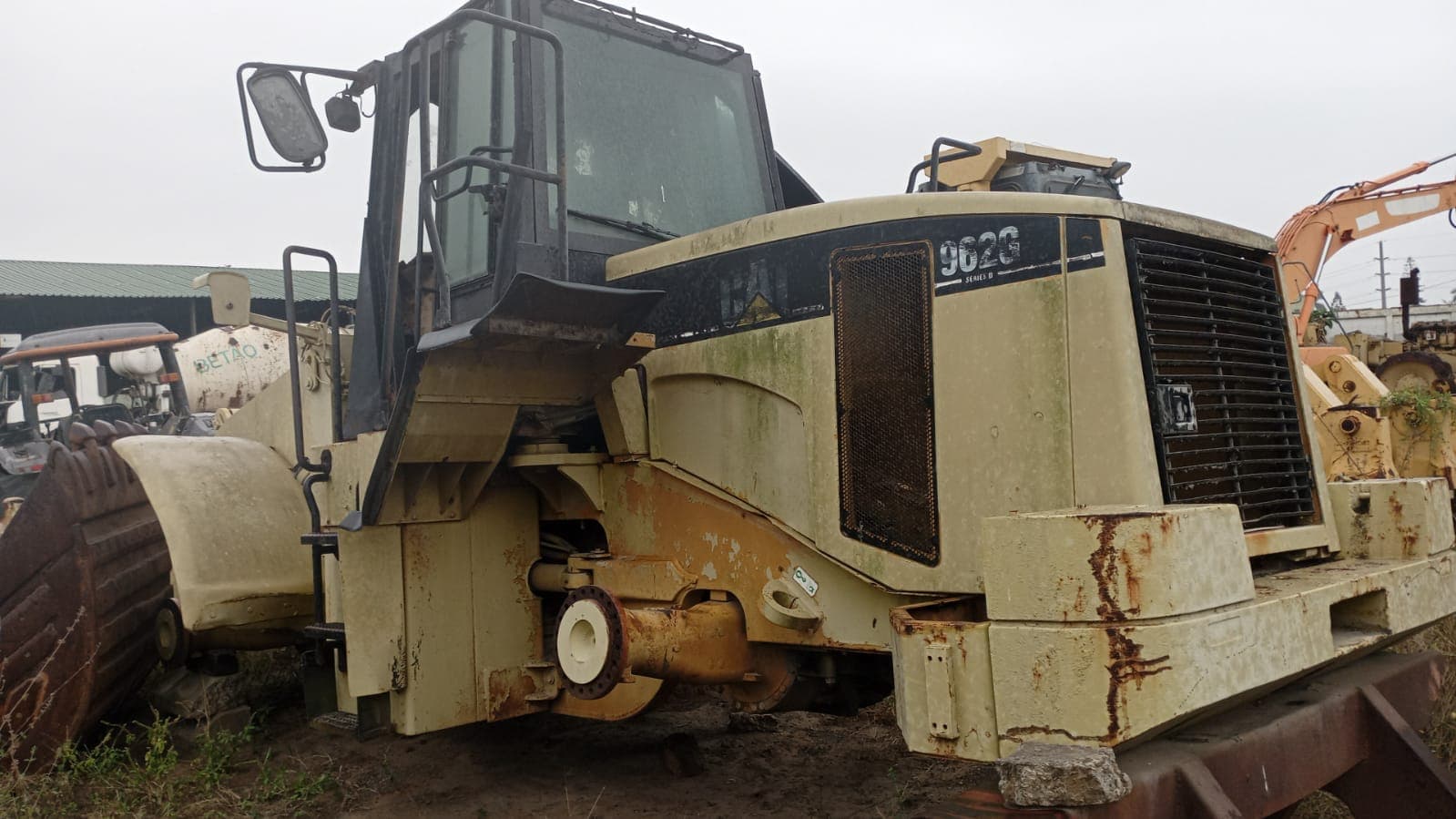 Escavadora - CATERPILLAR/962G