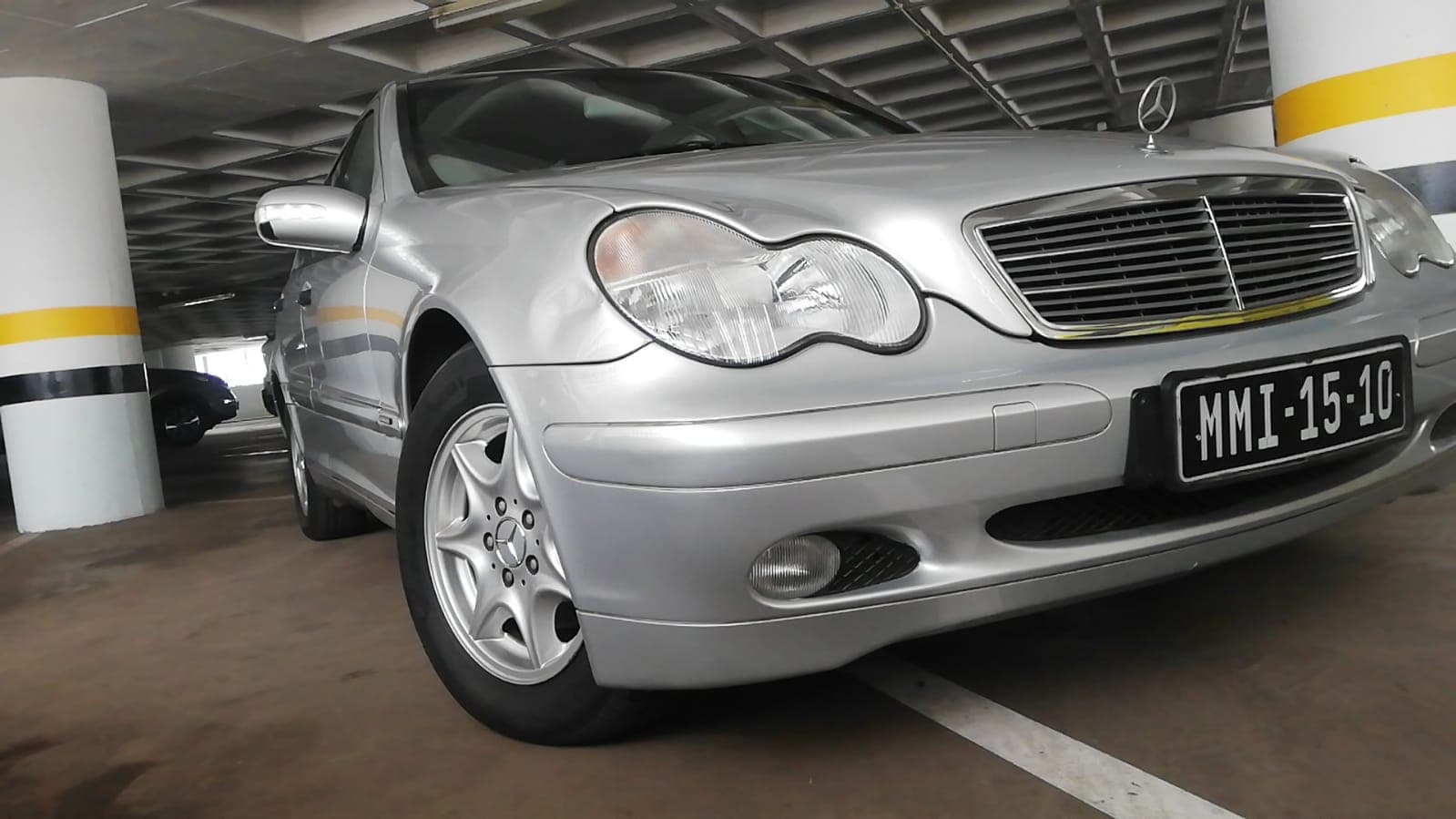 Mercedes Benz C200k-2,715m