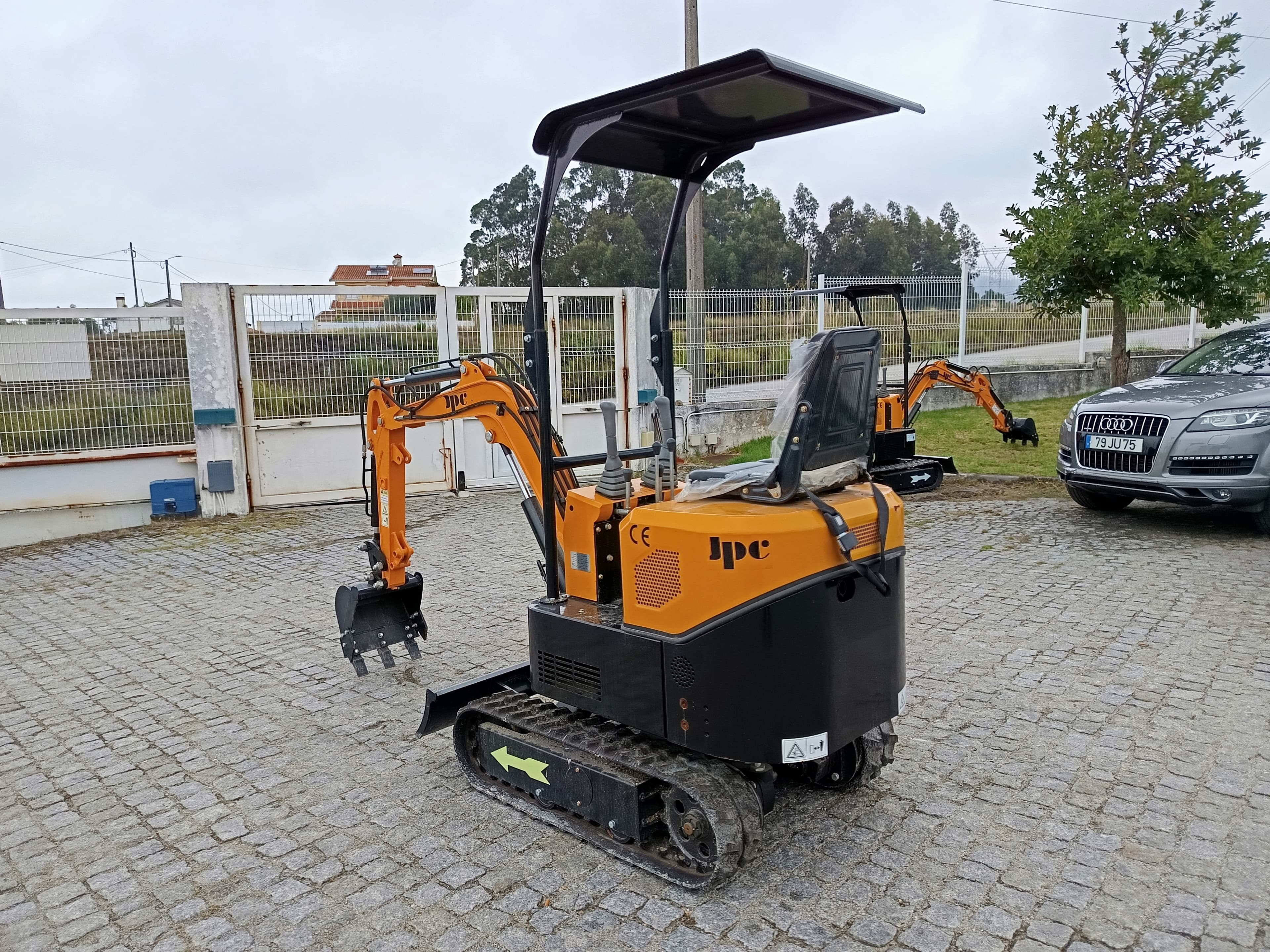 Mini Giratória de rastos JPC