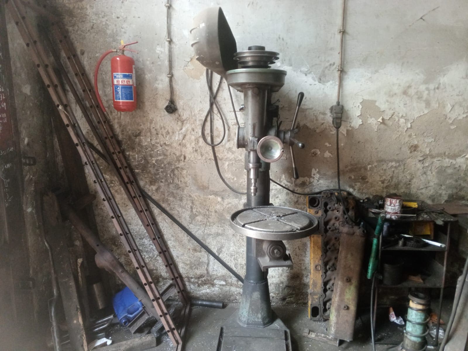 Engenio de furar