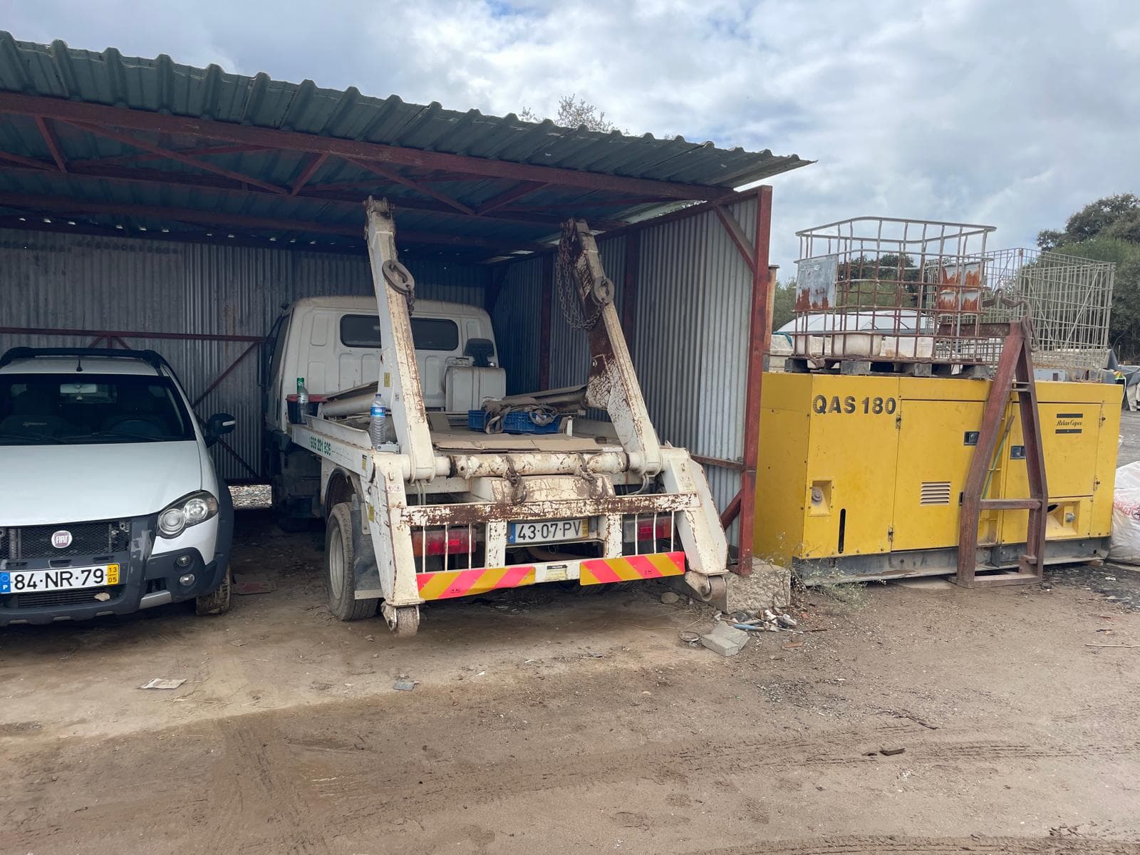 Mitsubishi Canter · Ano 2000
