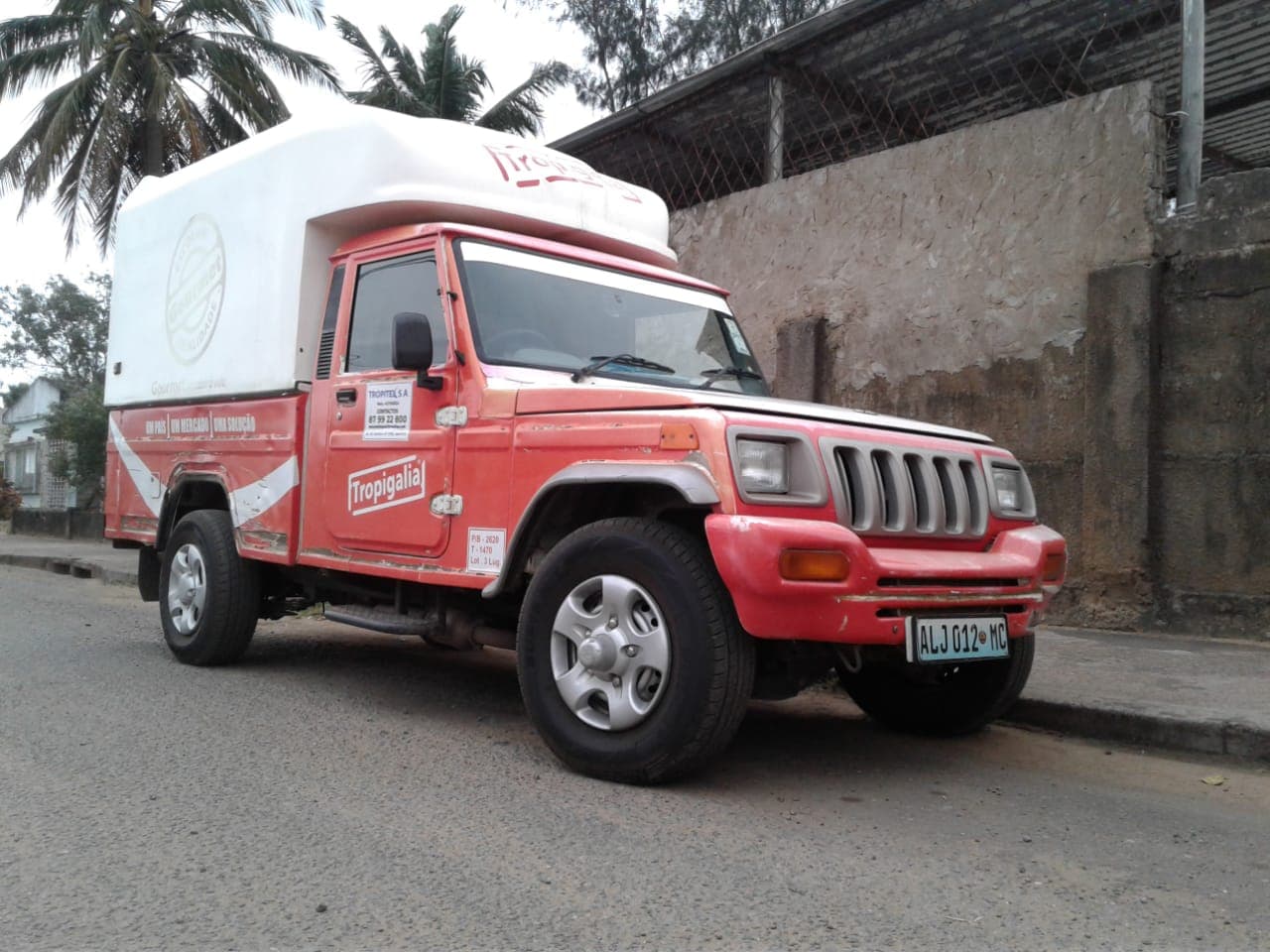 MAHINDRA BOLERO