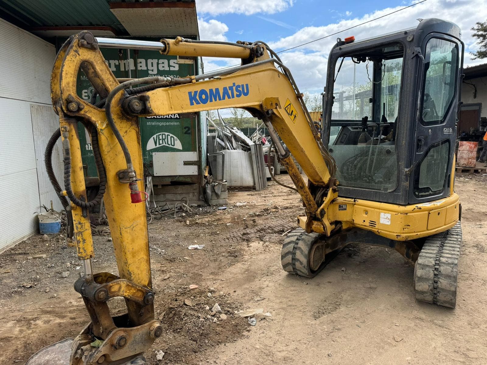 Mini giratória Komatsu