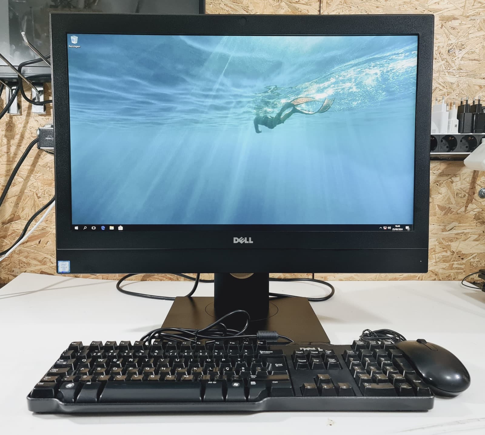 Computador All-in-One Dell Optiplex 7440