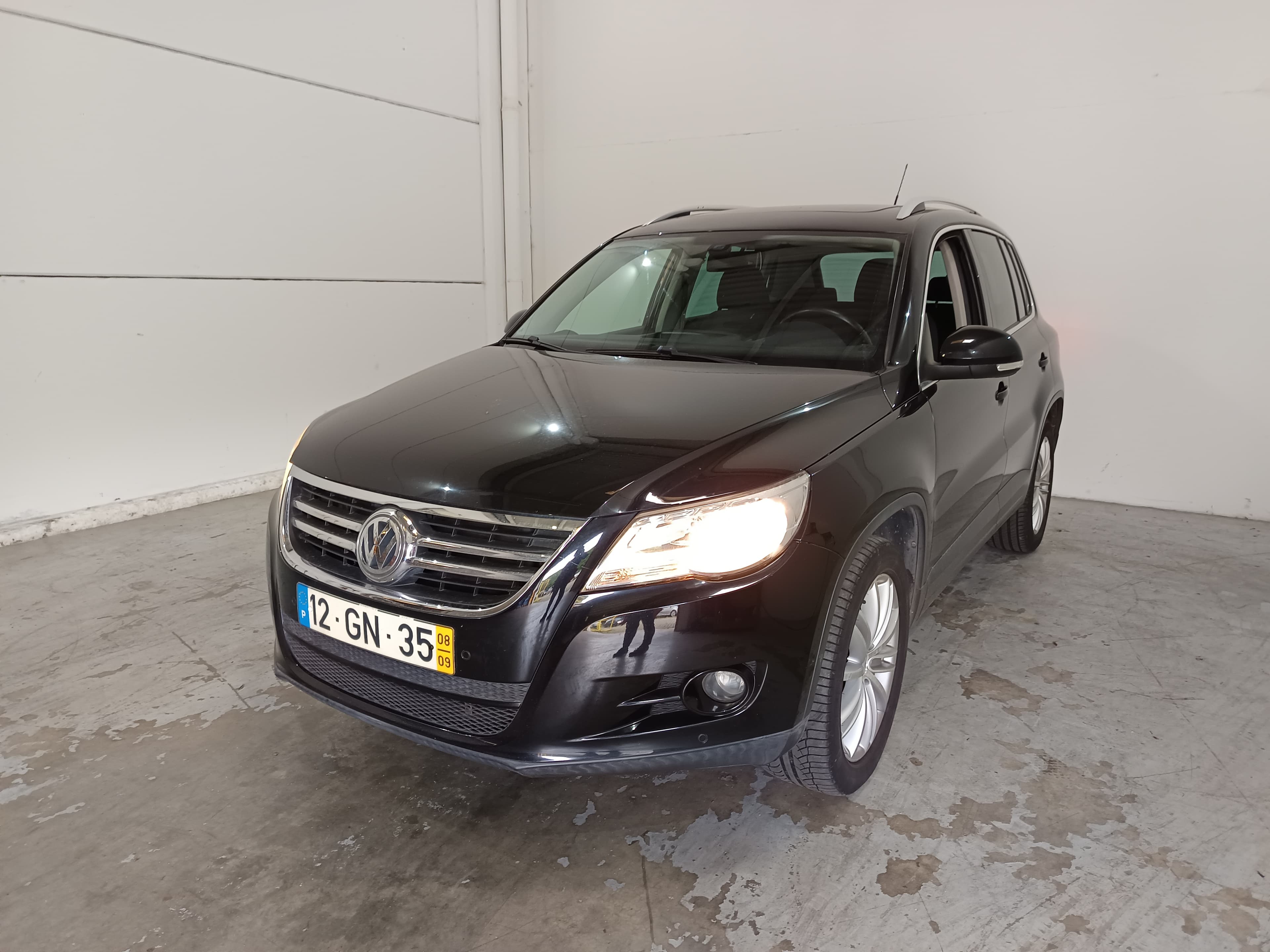 Volkswagen Tiguan · Ano 2008