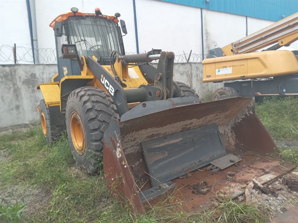 Chargeuse sur pneus 15T JCB 432ZX