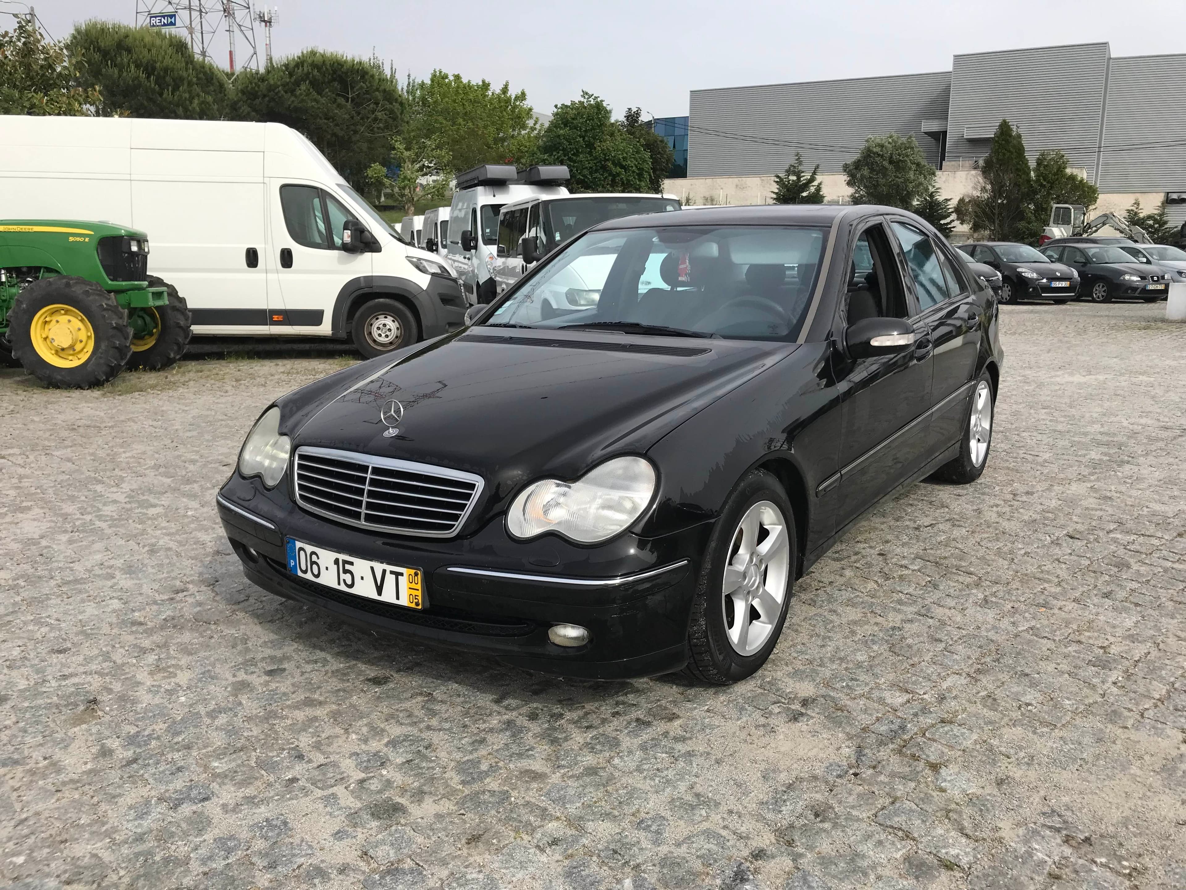 Mercedes-Benz C220 CDI · Ano 2000