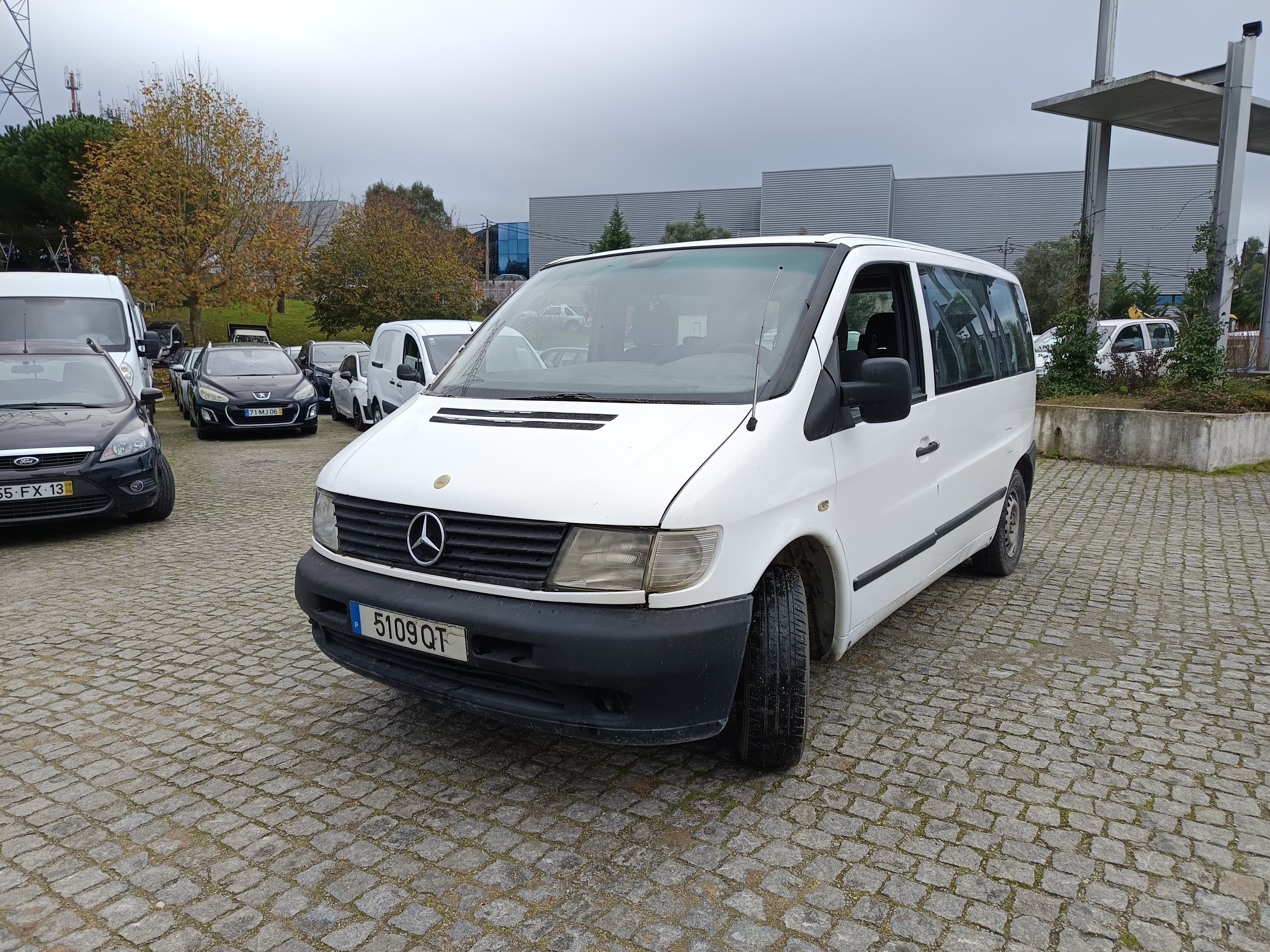 Mercedes-Benz 110 · Ano 2000