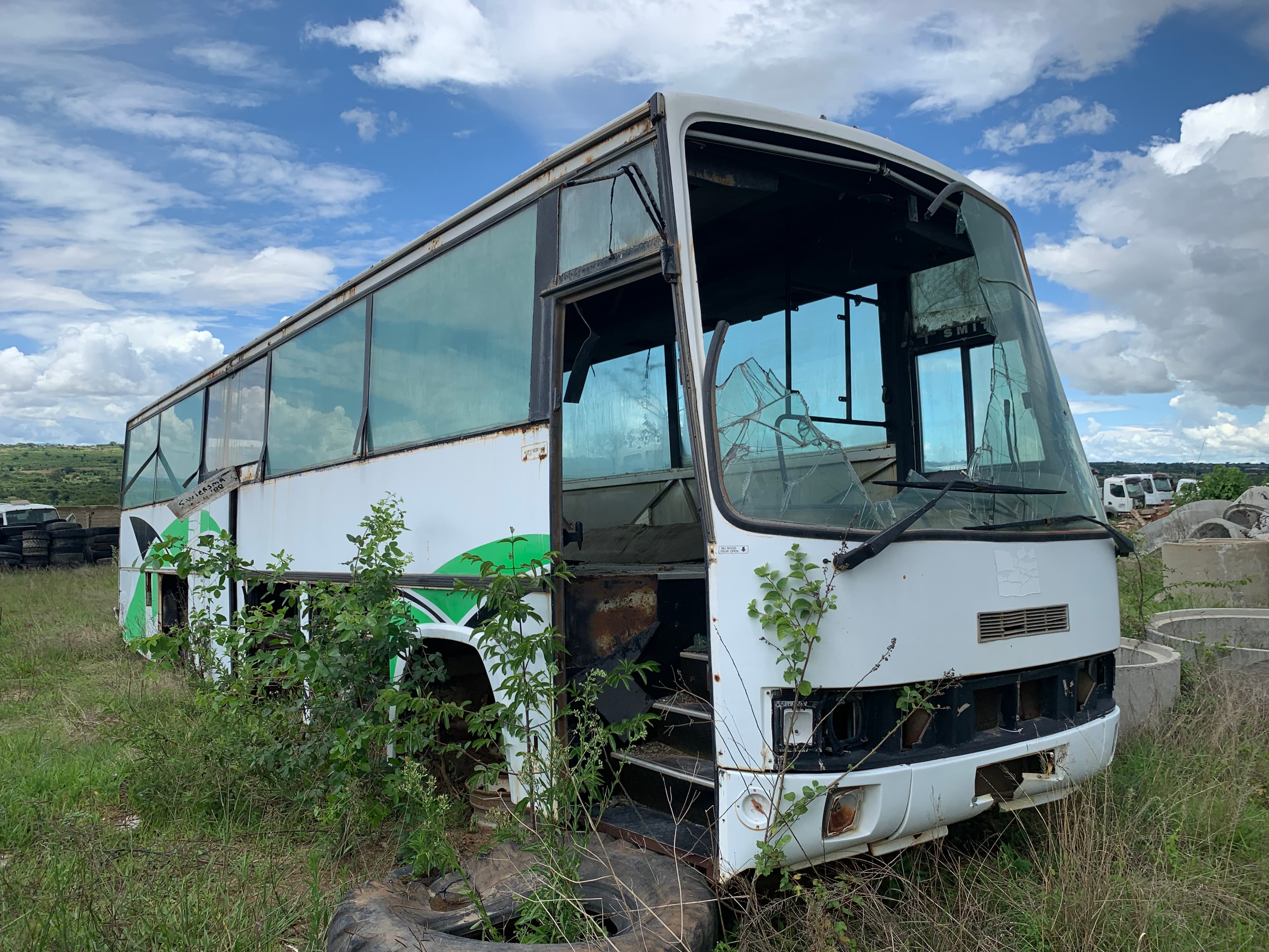 Autocarro DAF MB230
