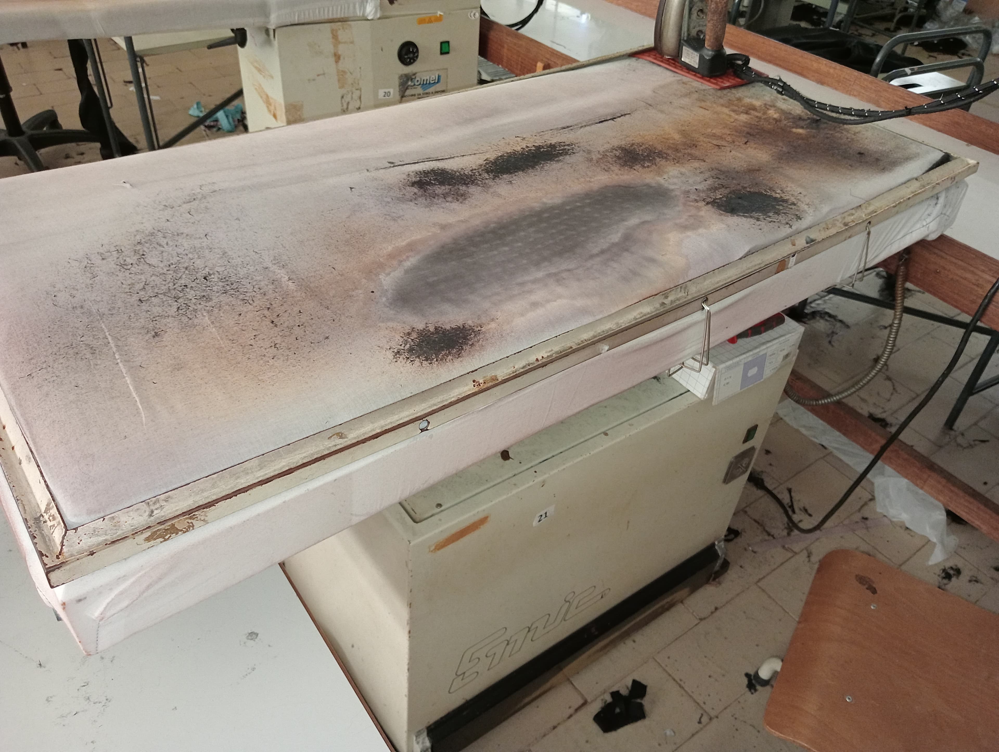 Mesa de passar a ferro