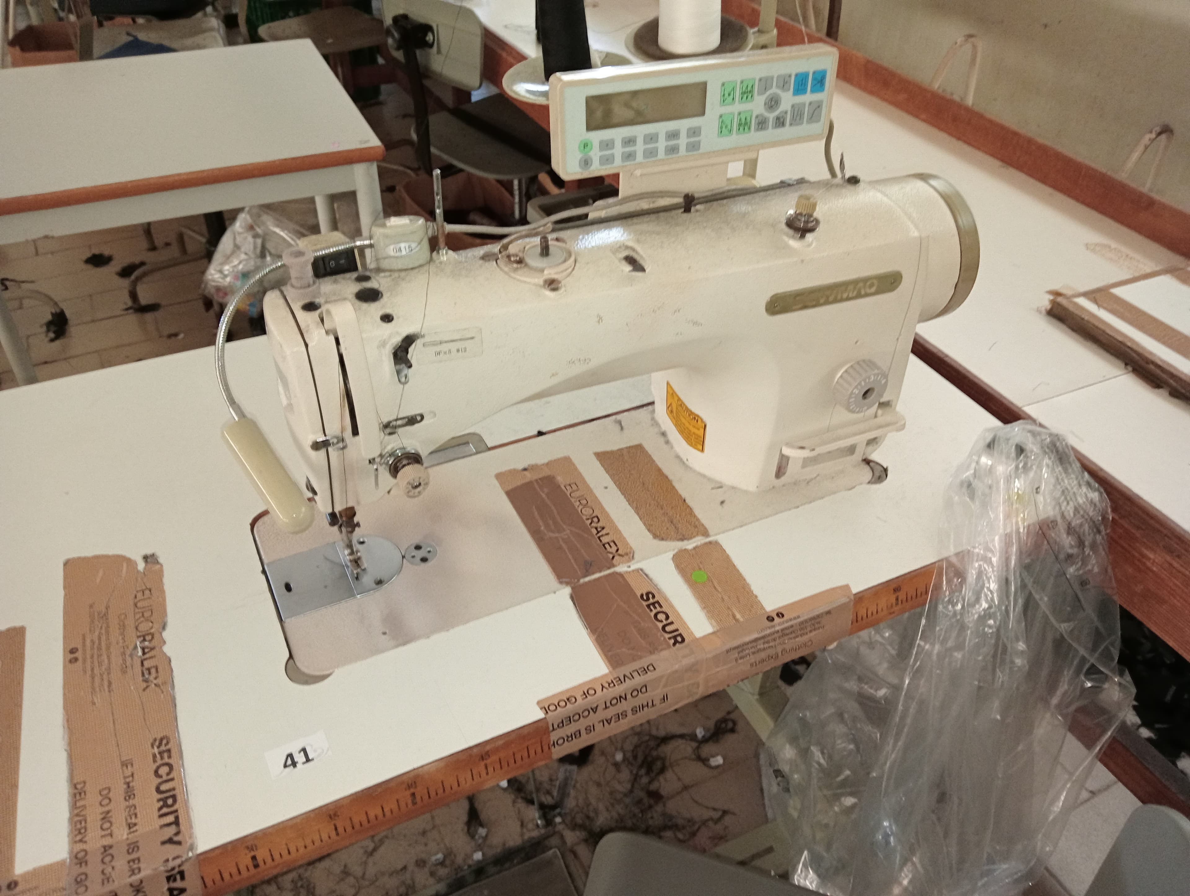 Máquina de ponto corrido