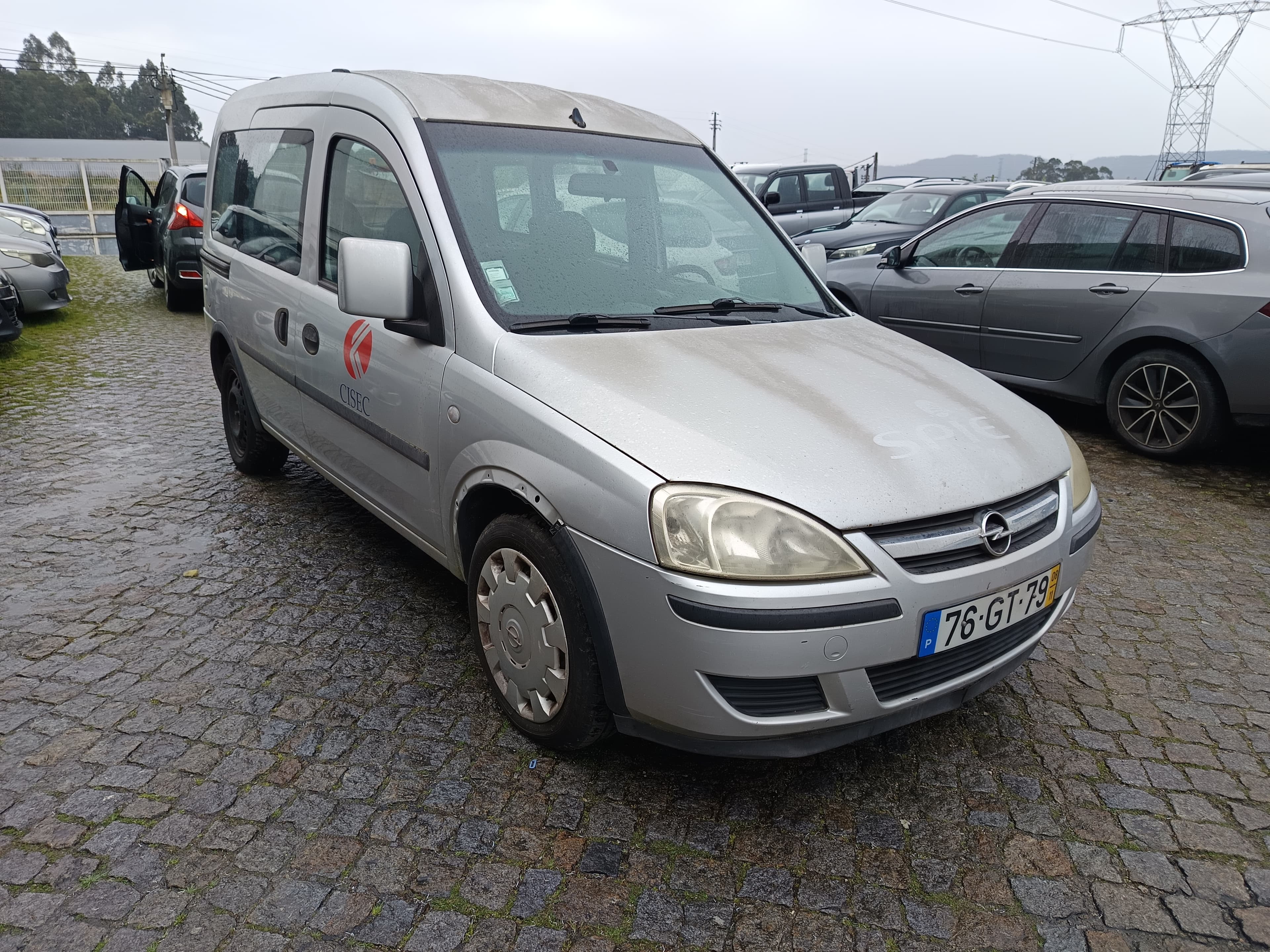 Opel Combo C Tour 1.3 CDTI · Ano 2008