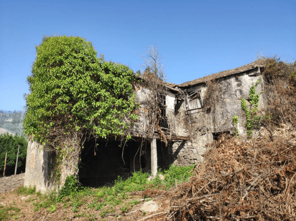 Moradia em Ruinas