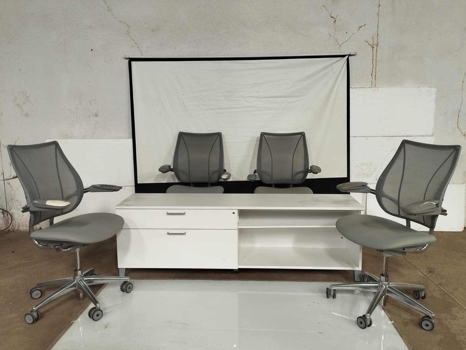 Cadeiras giratórias | Rack para TV
