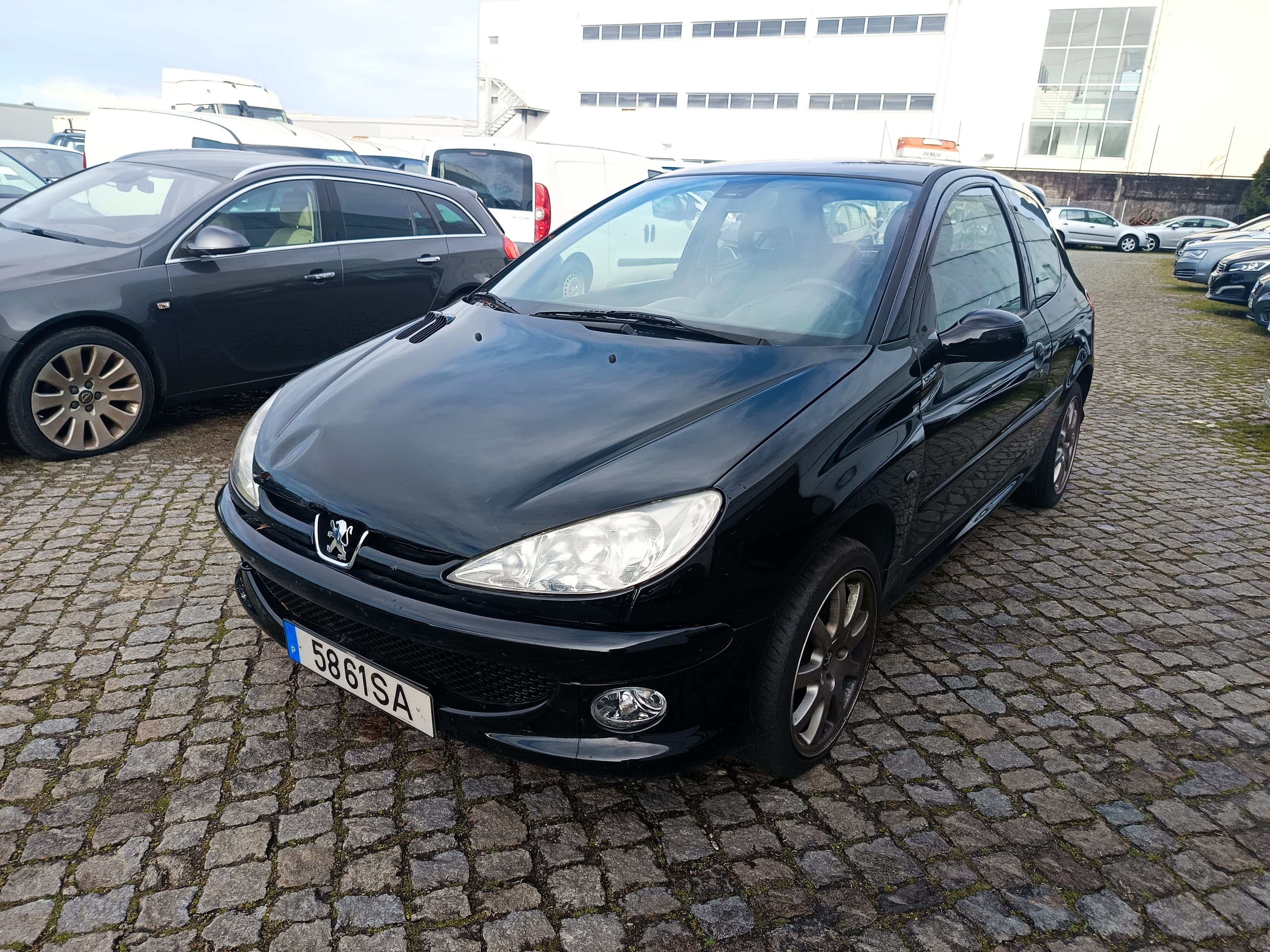 Peugeot 206 · Ano 2001