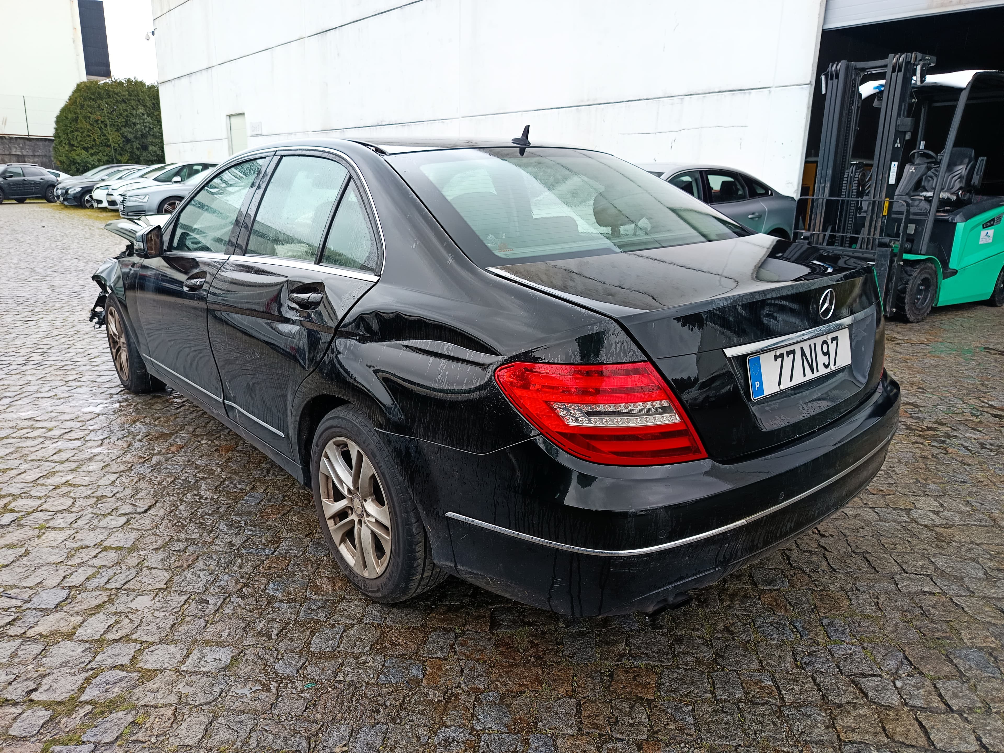 Mercedes-Benz C180