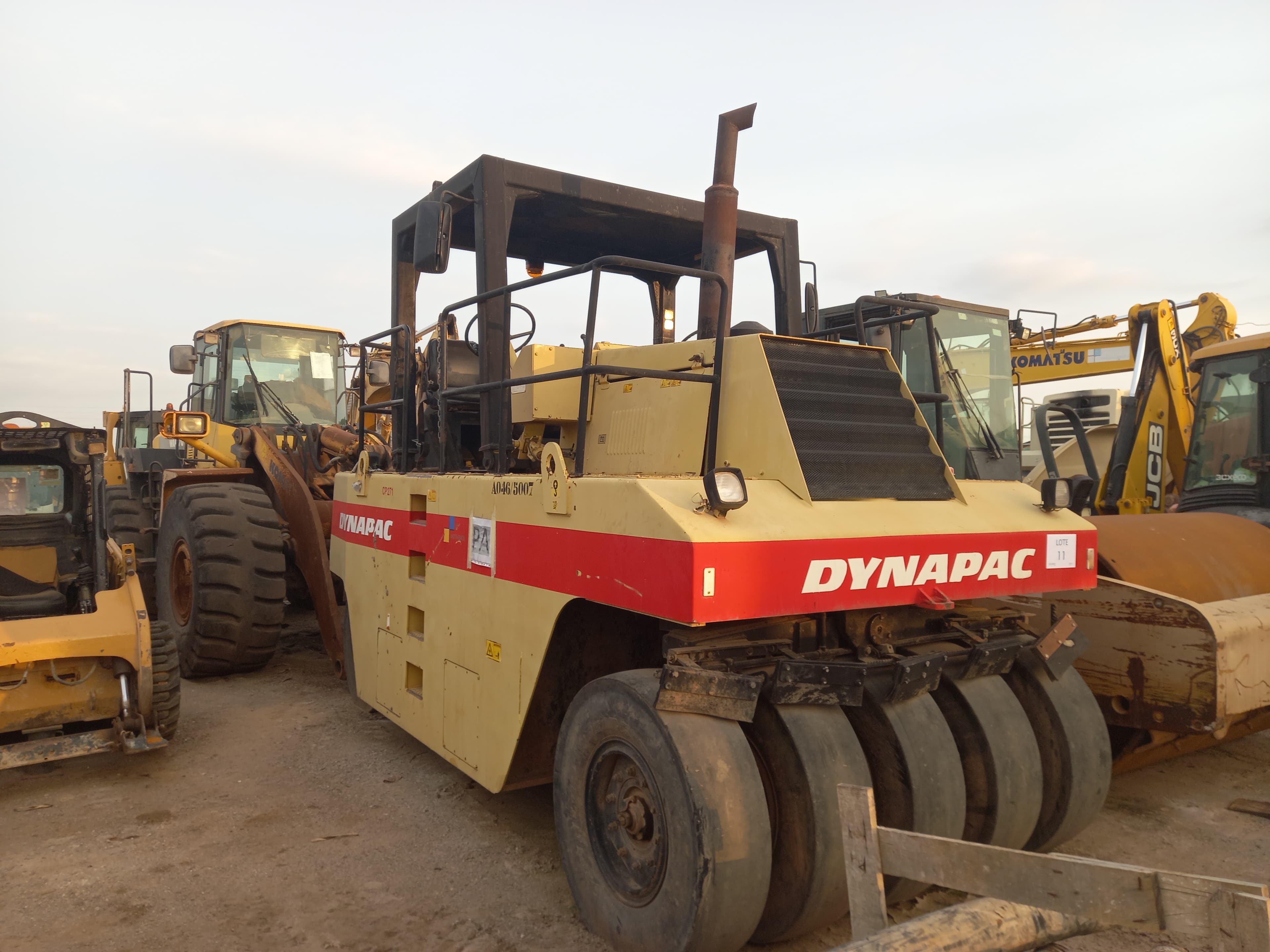 Cilindro de Pneus 28 T DYNAPAC CP 271