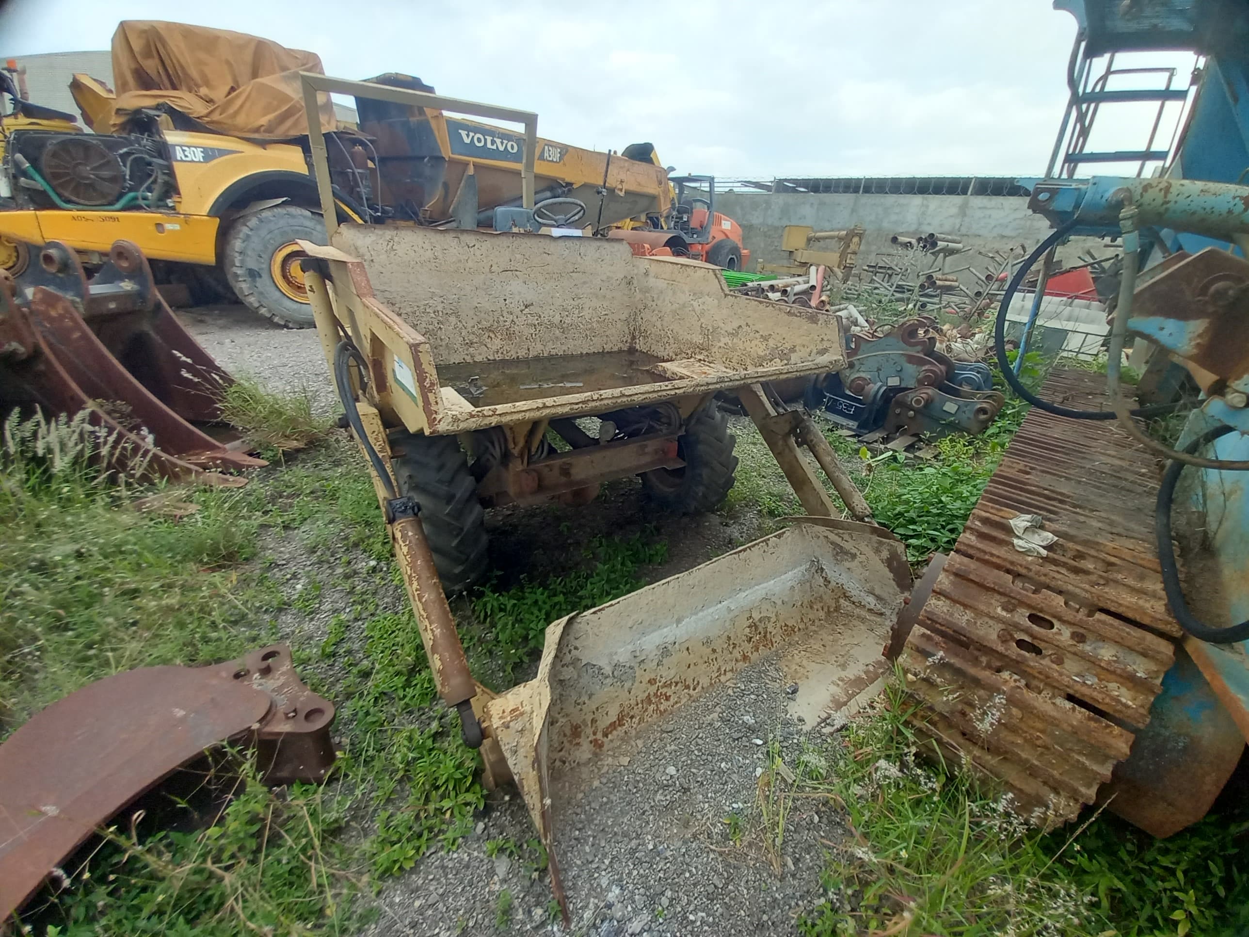 Dumper (4X4) Descarga Elevada ASTEL JDV 2500/P