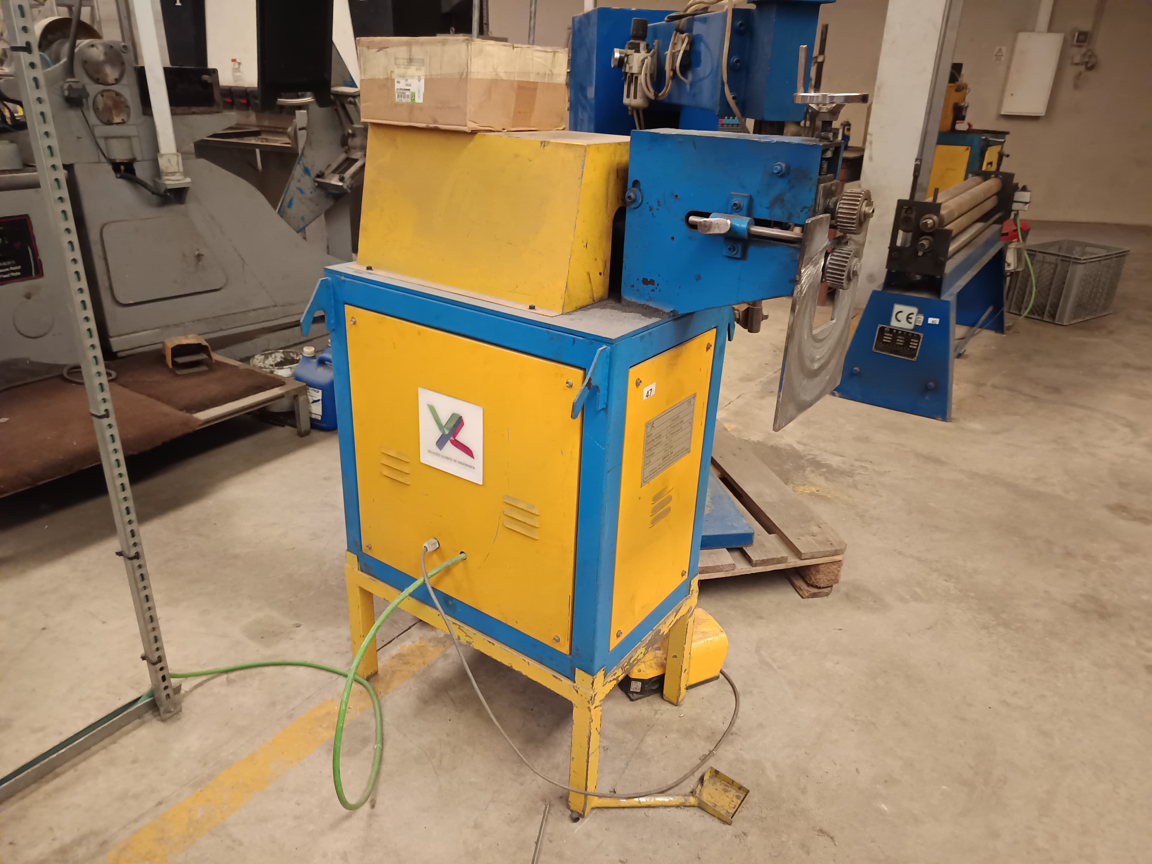 Máquina de ranhurar