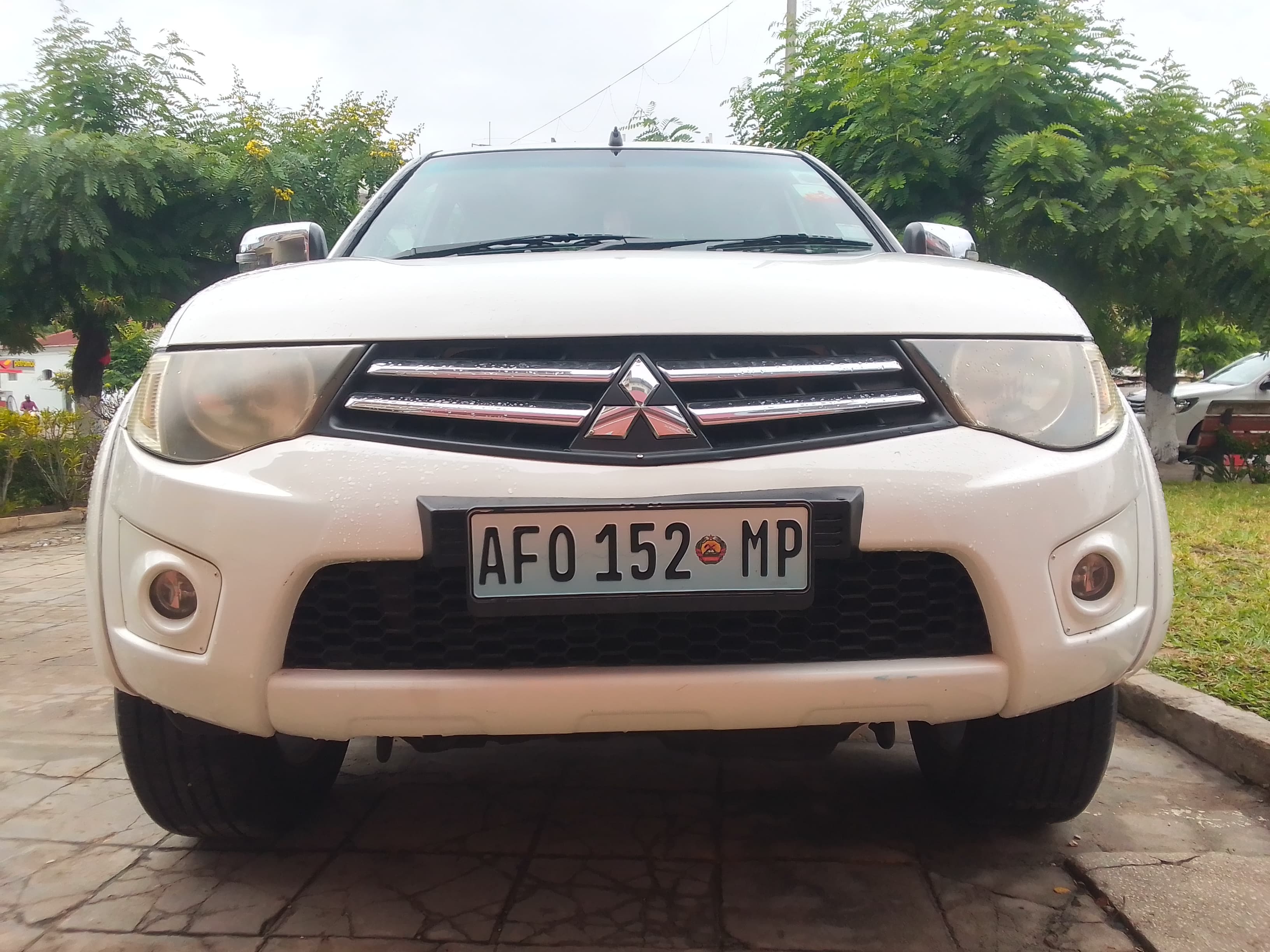 Mitsubishi - 2016
