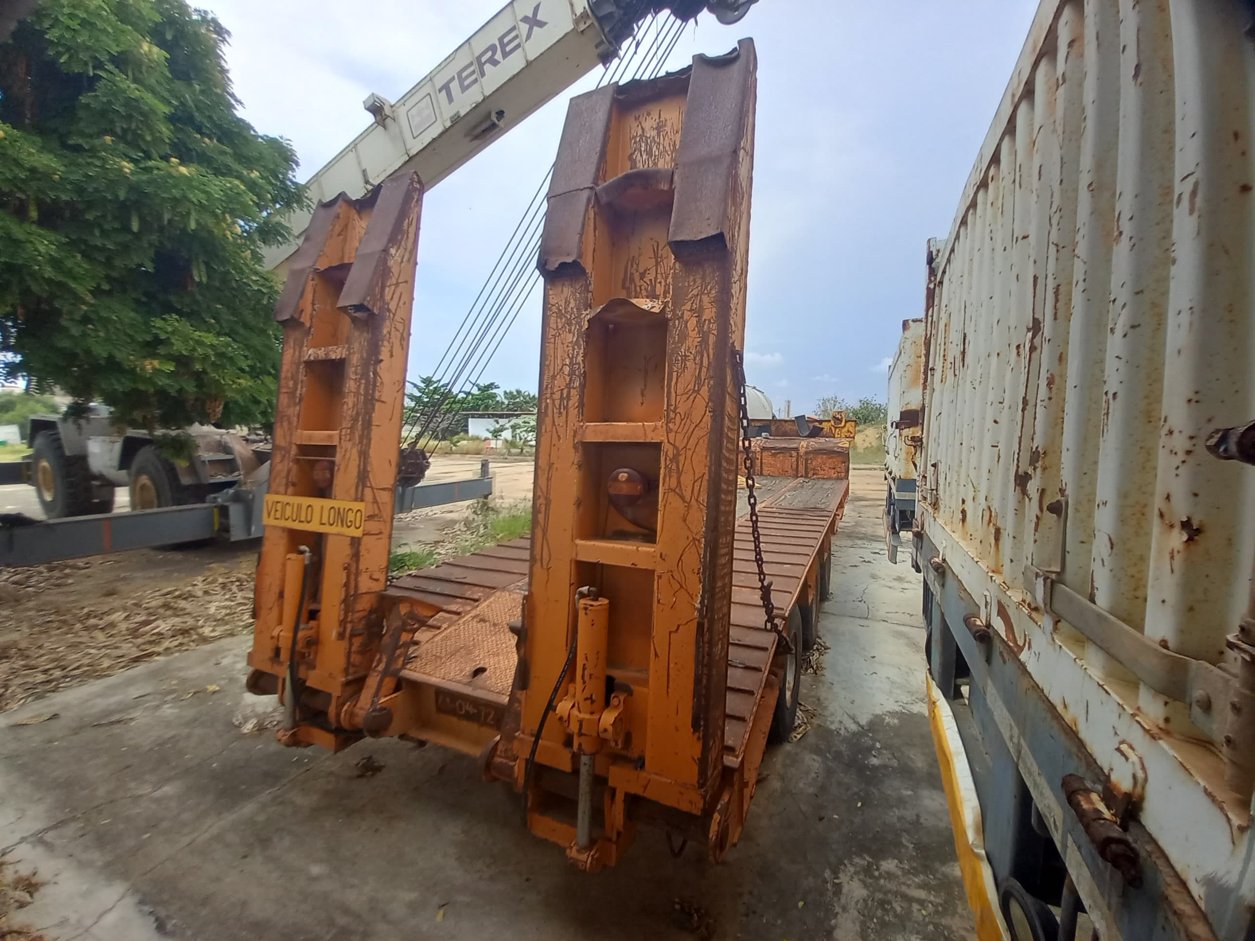 Semirreboque Porta Máquinas da marca GONTRAILER, modelo D-1344