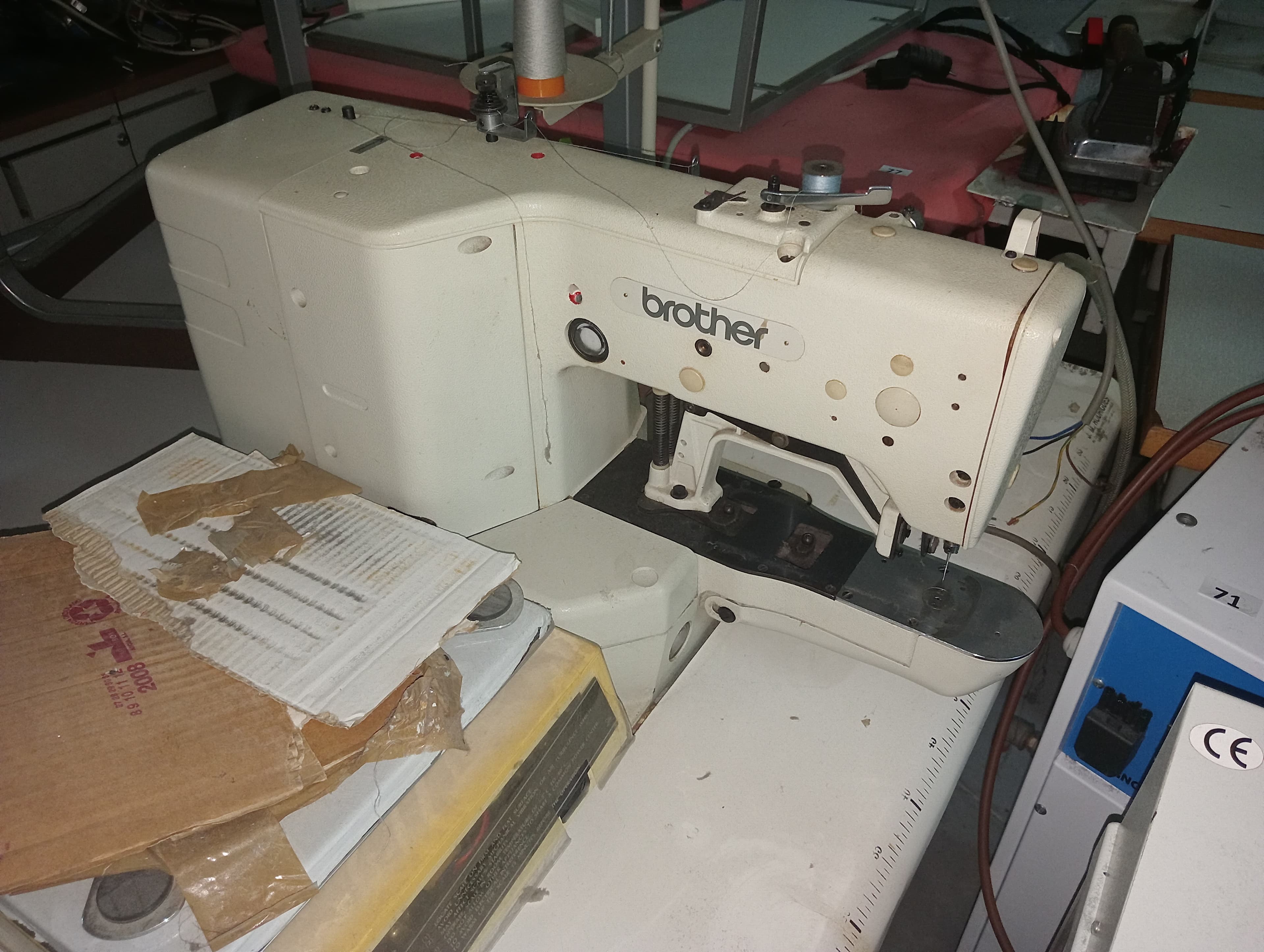 Máquina de pregar etiquetas