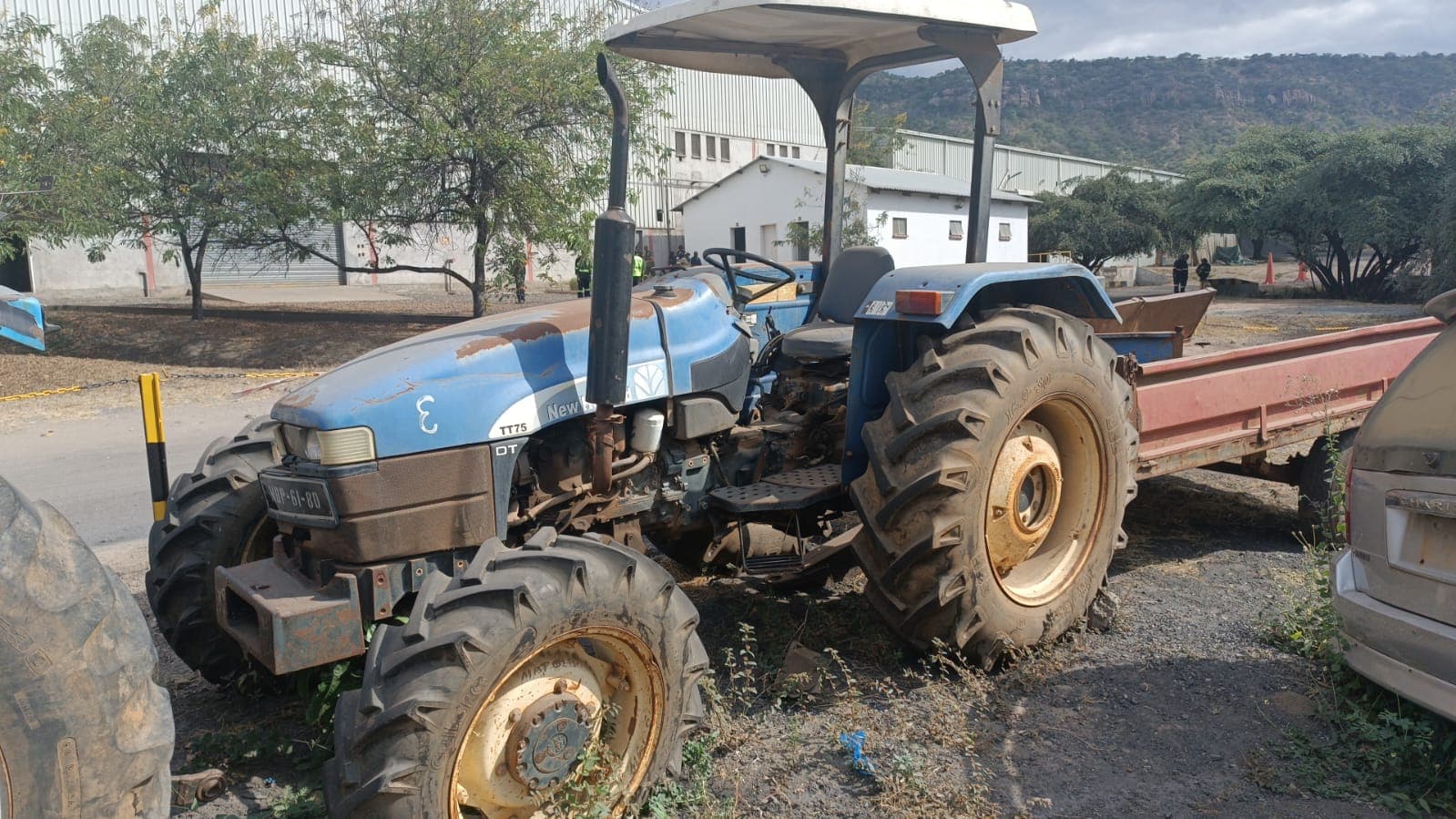 Trator New Holland/TT75